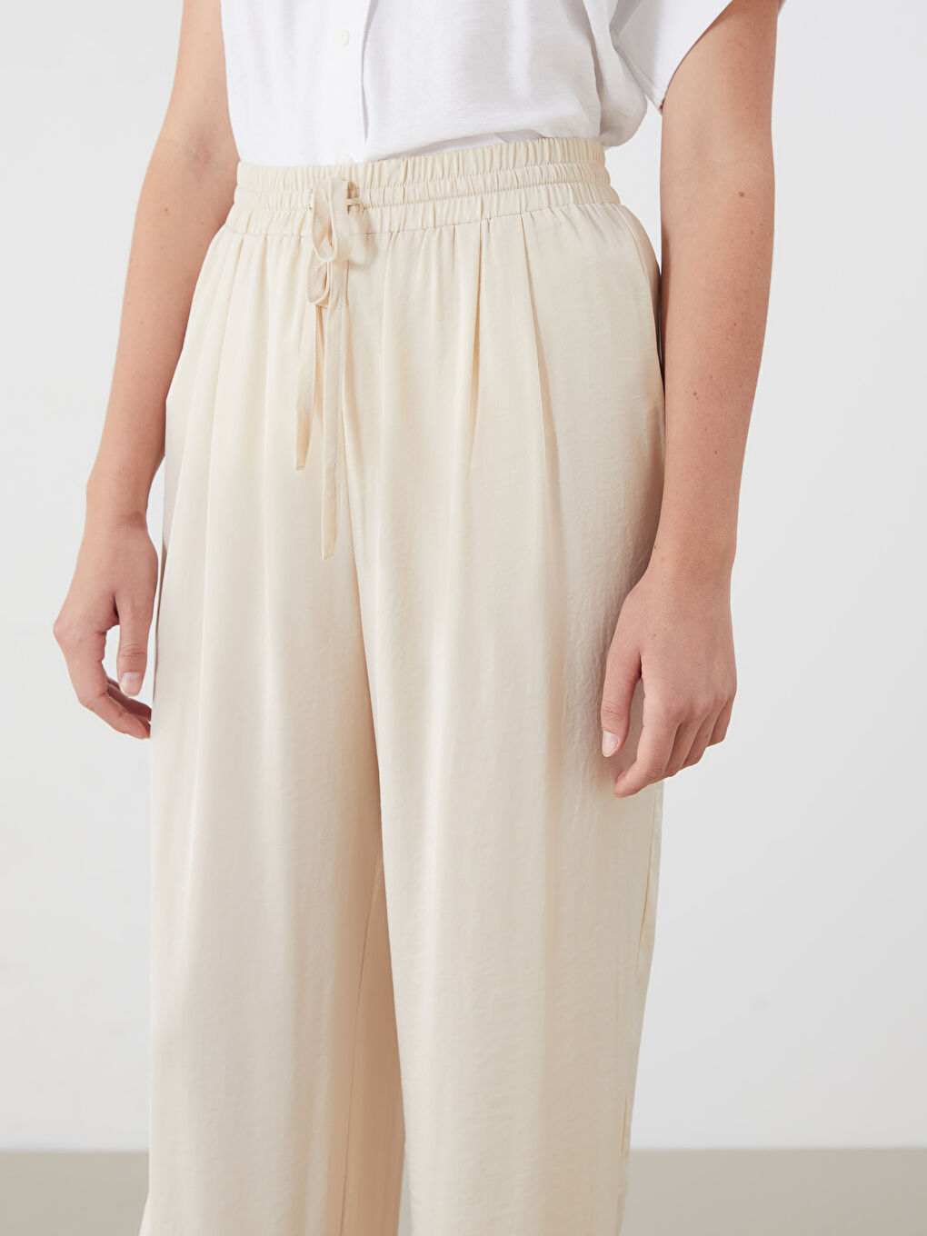 Широкі жіночі штани на еластичній талії-2