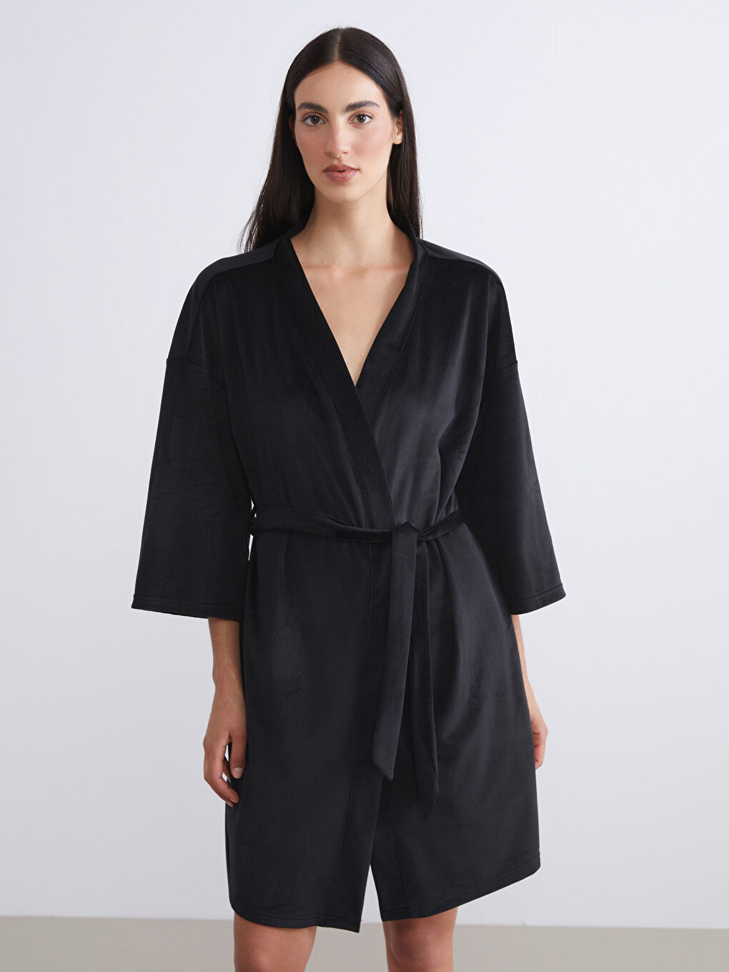 Siyah Şal Yaka Kadife Kadın Sabahlık-1