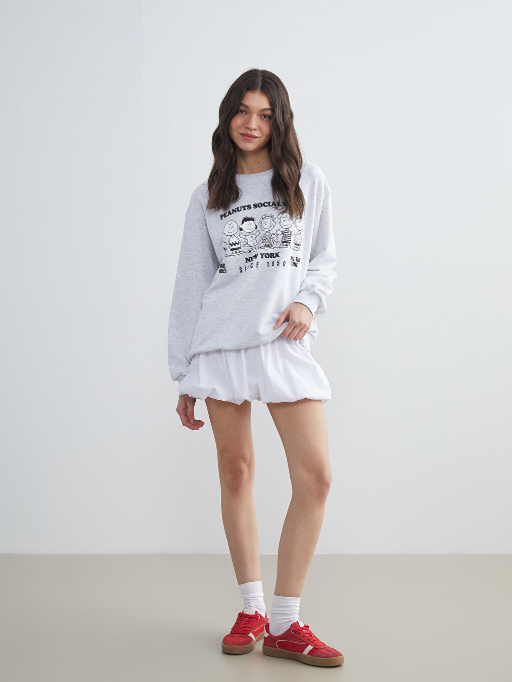 Crew Neck Snoopy Printed Oversize Women's Sweatshirt-1
