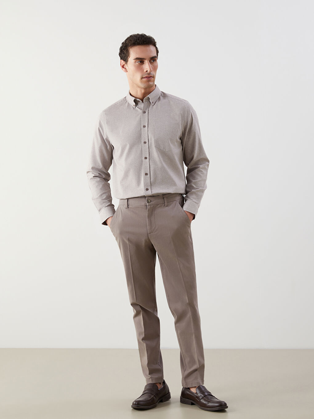 LCWAIKIKI Classic Regular Fit Oxford Men's Shirt with Pocket -W5EY18Z8-D3G