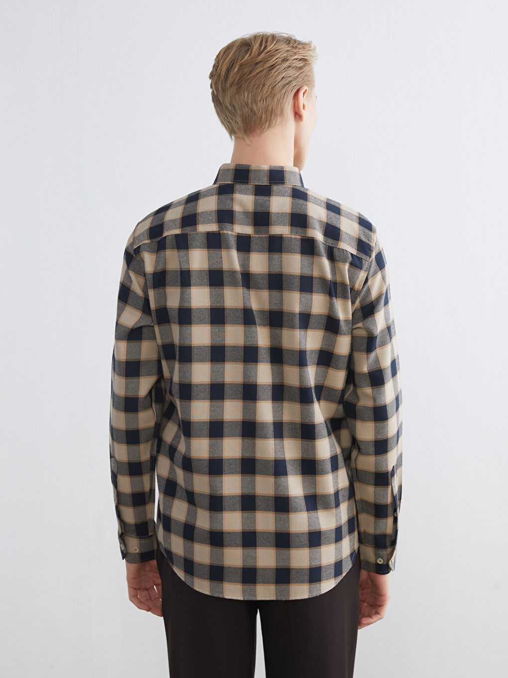 Bej Uzun Kollu Ekose Desenli Erkek Gömlek-3