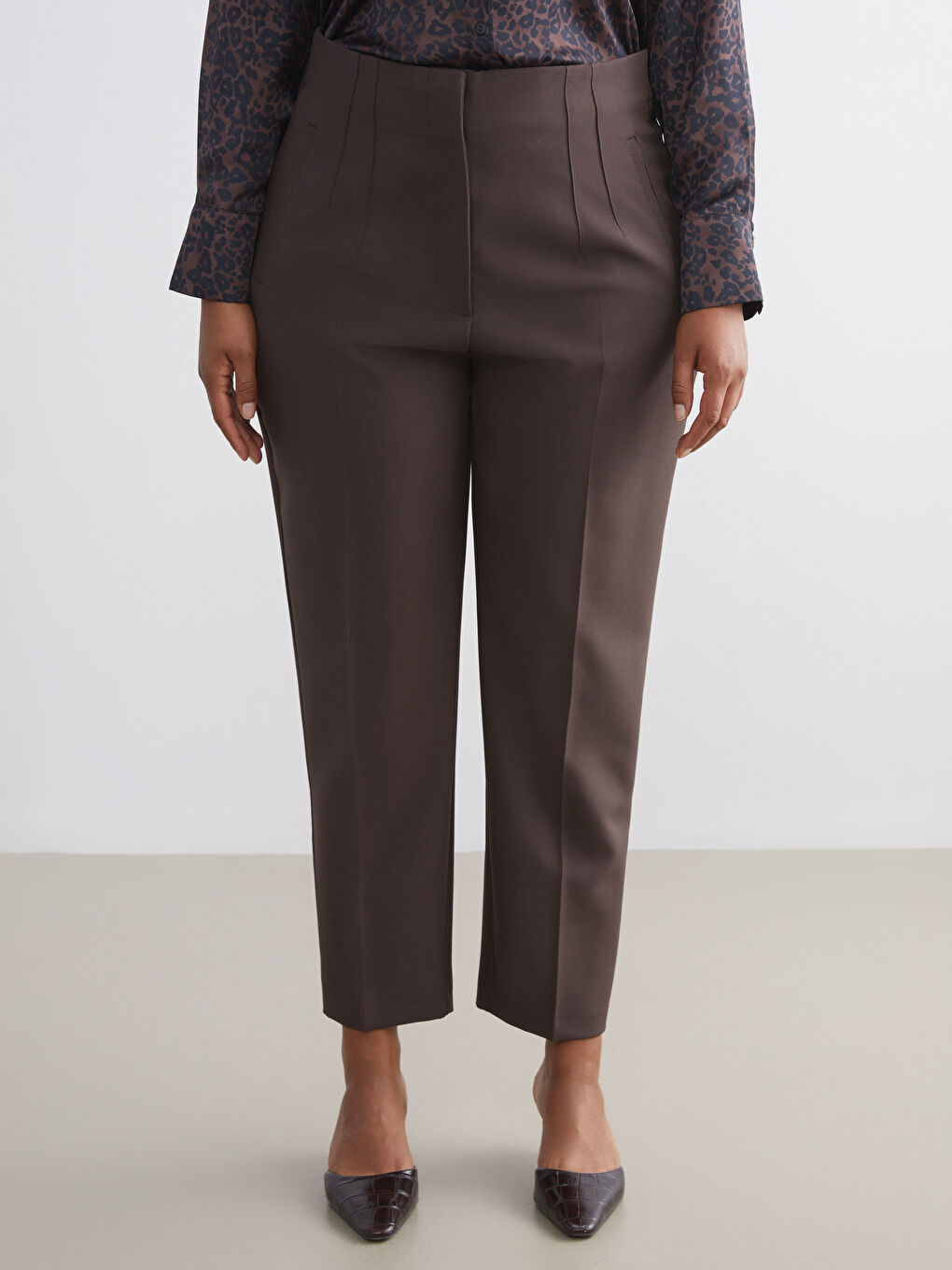 Kahverengi Yüksek Bel Cigarette Pileli Kadın Pantolon-5