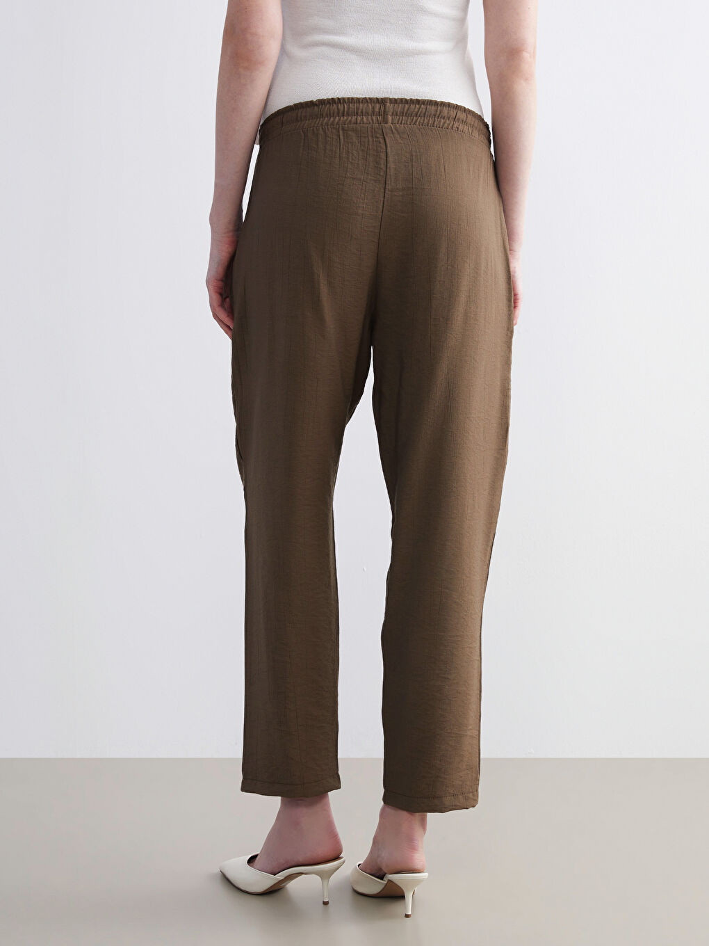 LCWAIKIKI Classic Elasticated Waist Women's Trousers -W5FA81Z8-GPD