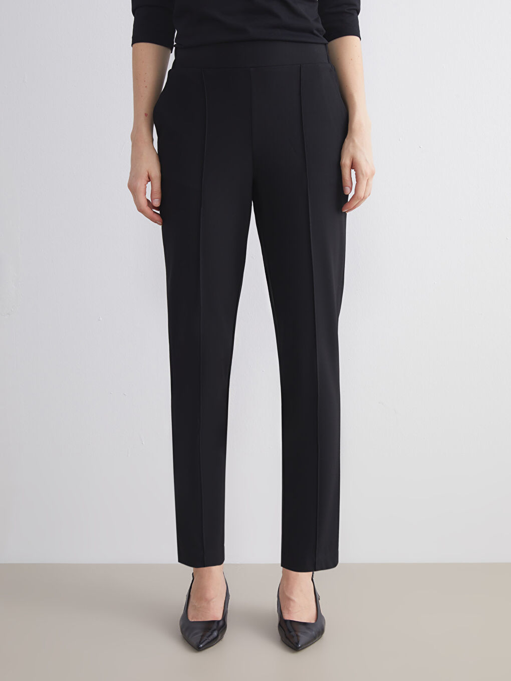 Siyah Büyük Beden Beli Lastikli Kadın Cigarette Pantolon-1