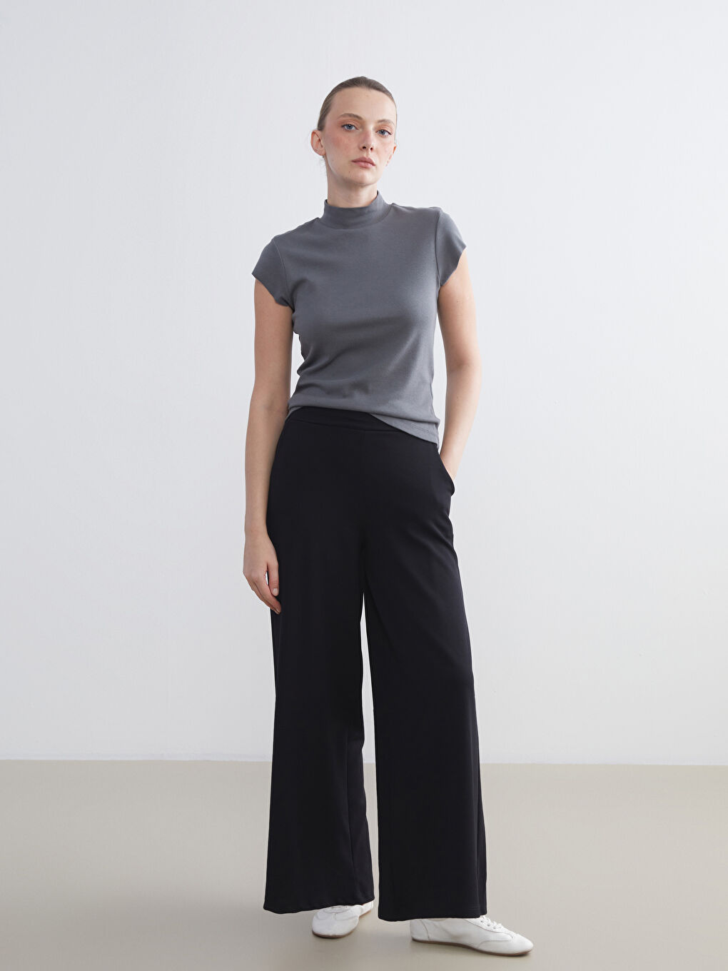 LCWAIKIKI Classic Elastic Waist Wide Leg Women's Trousers -W5FA83Z8-CVL