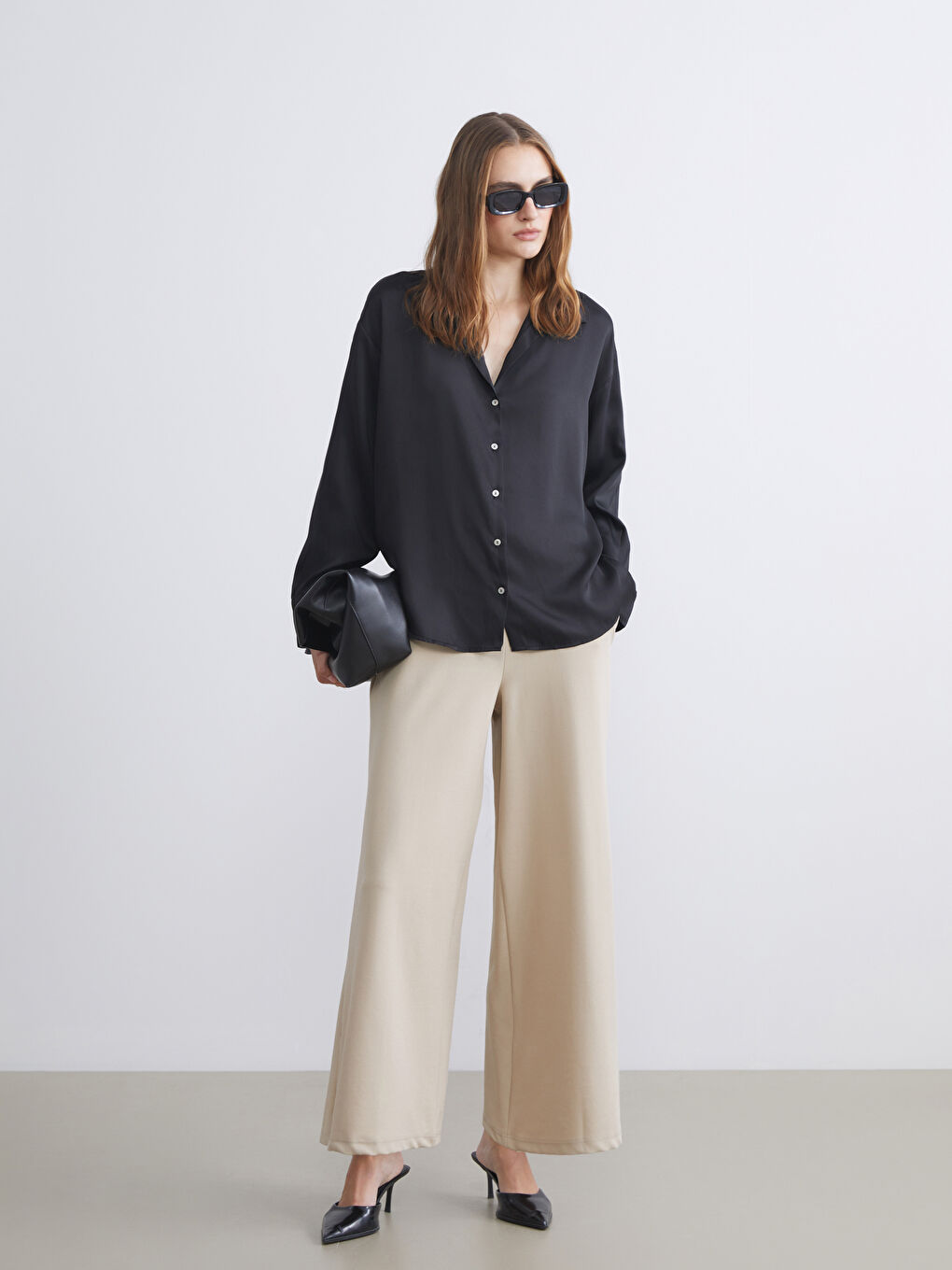 LCWAIKIKI Classic Elastic Waist Wide Leg Women's Trousers -W5FA83Z8-ZU5