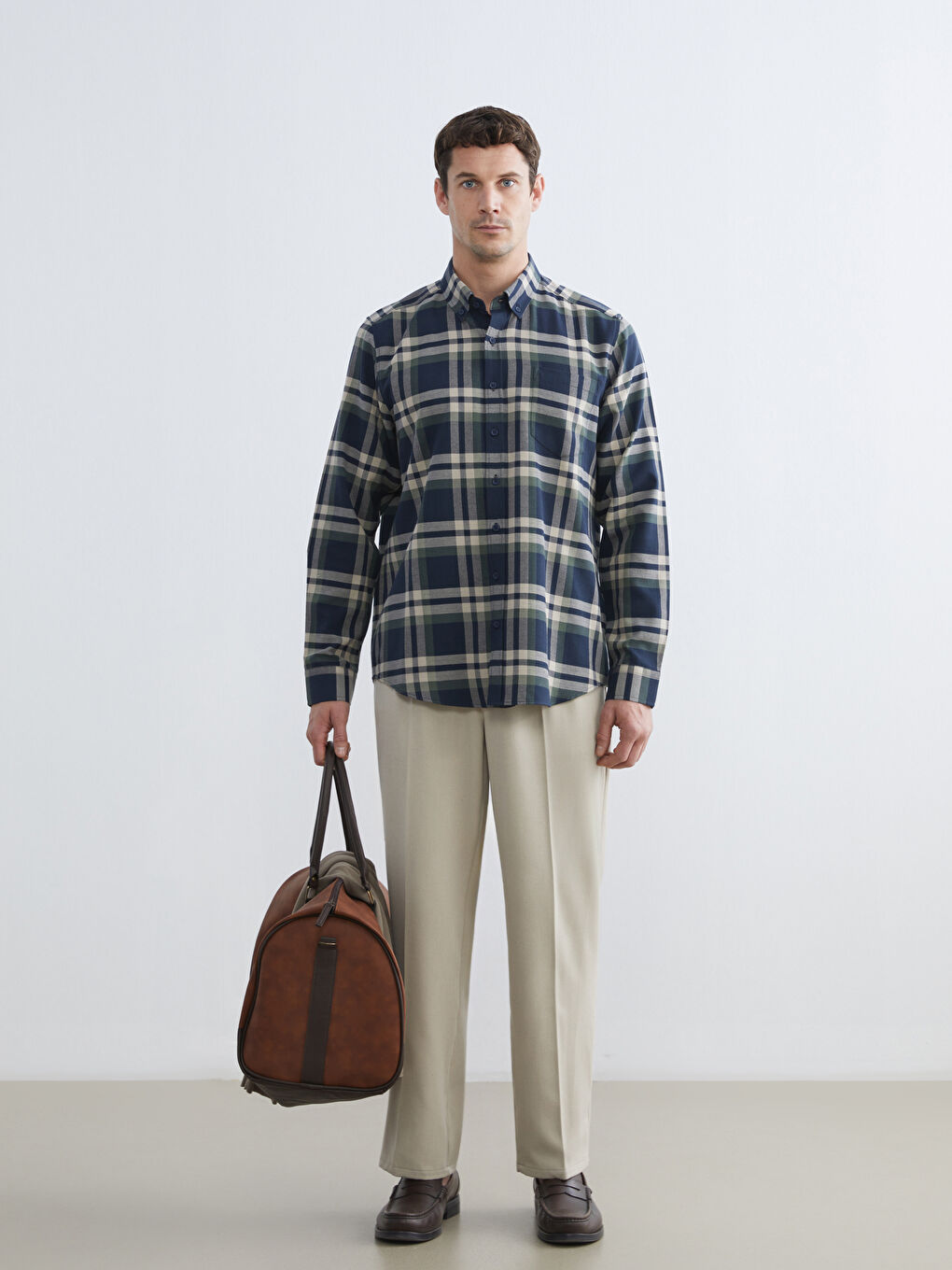 Cămașă pentru Bărbați cu Carouri și Mânecă Lungă, Croială Regular-1