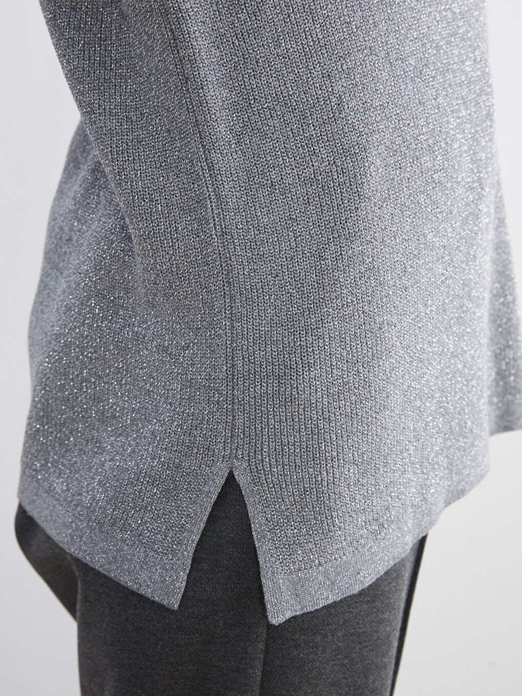 V Neck Women's Knitwear Sweater-2