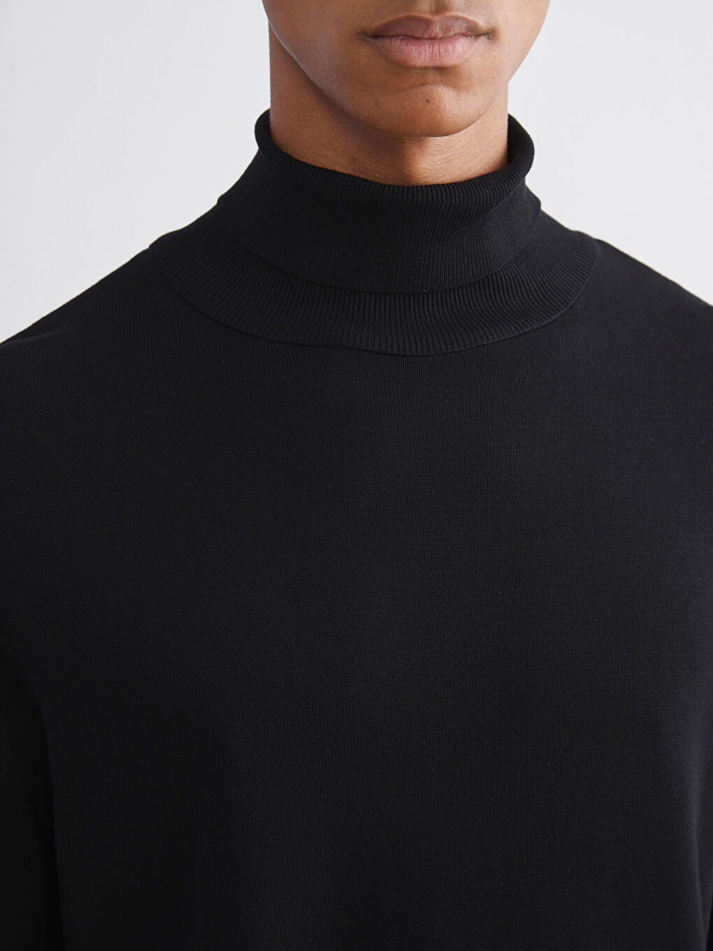 Siyah Balıkçı Yaka Erkek Triko Kazak-2