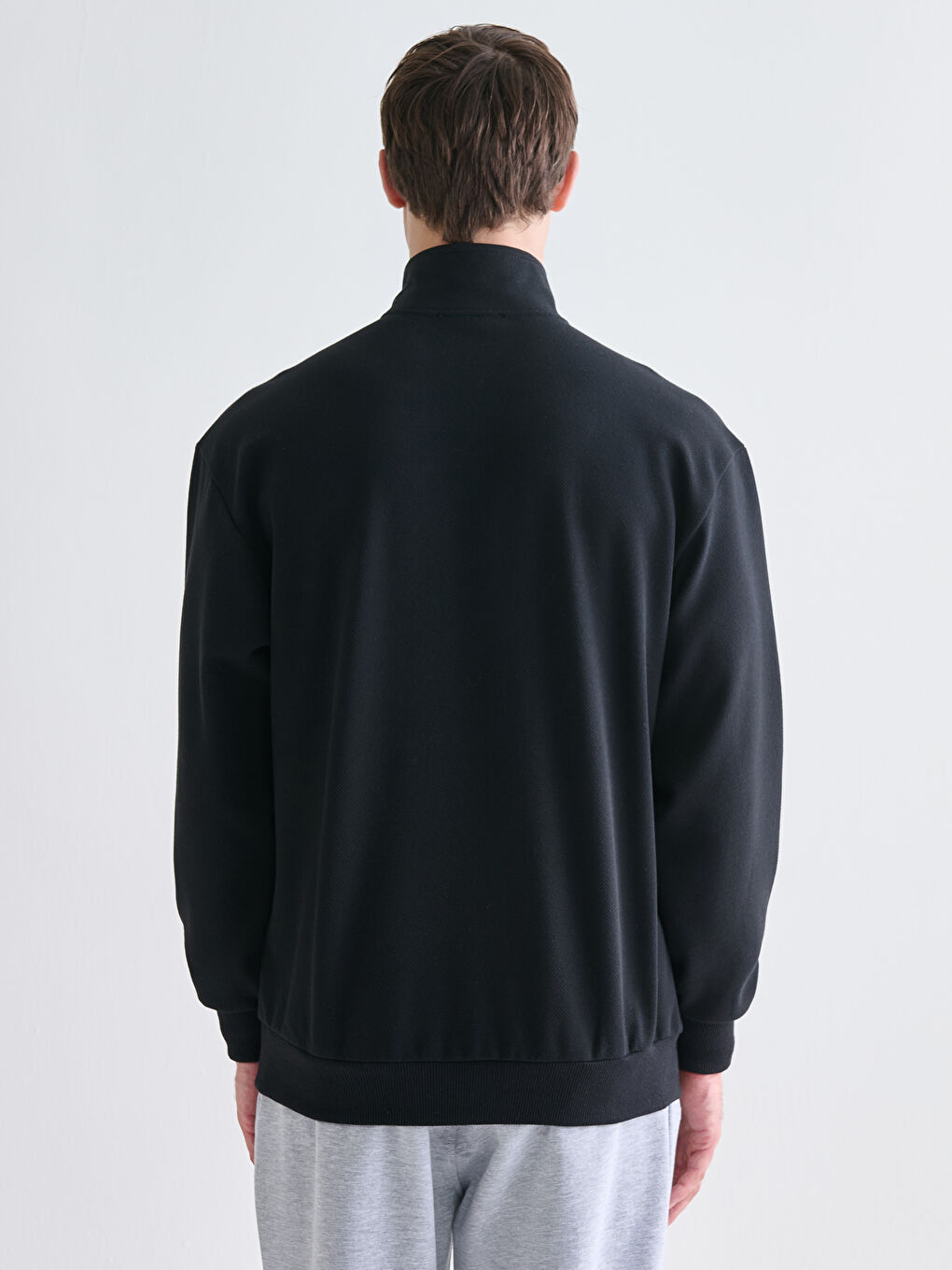 Siyah Fermuarlı Dik Yaka Erkek Sweatshirt-3