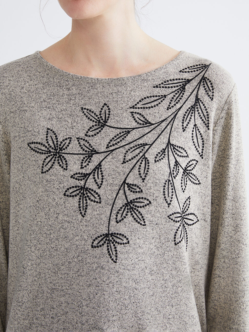 Crew Neck Floral Embroidered Blouse-2