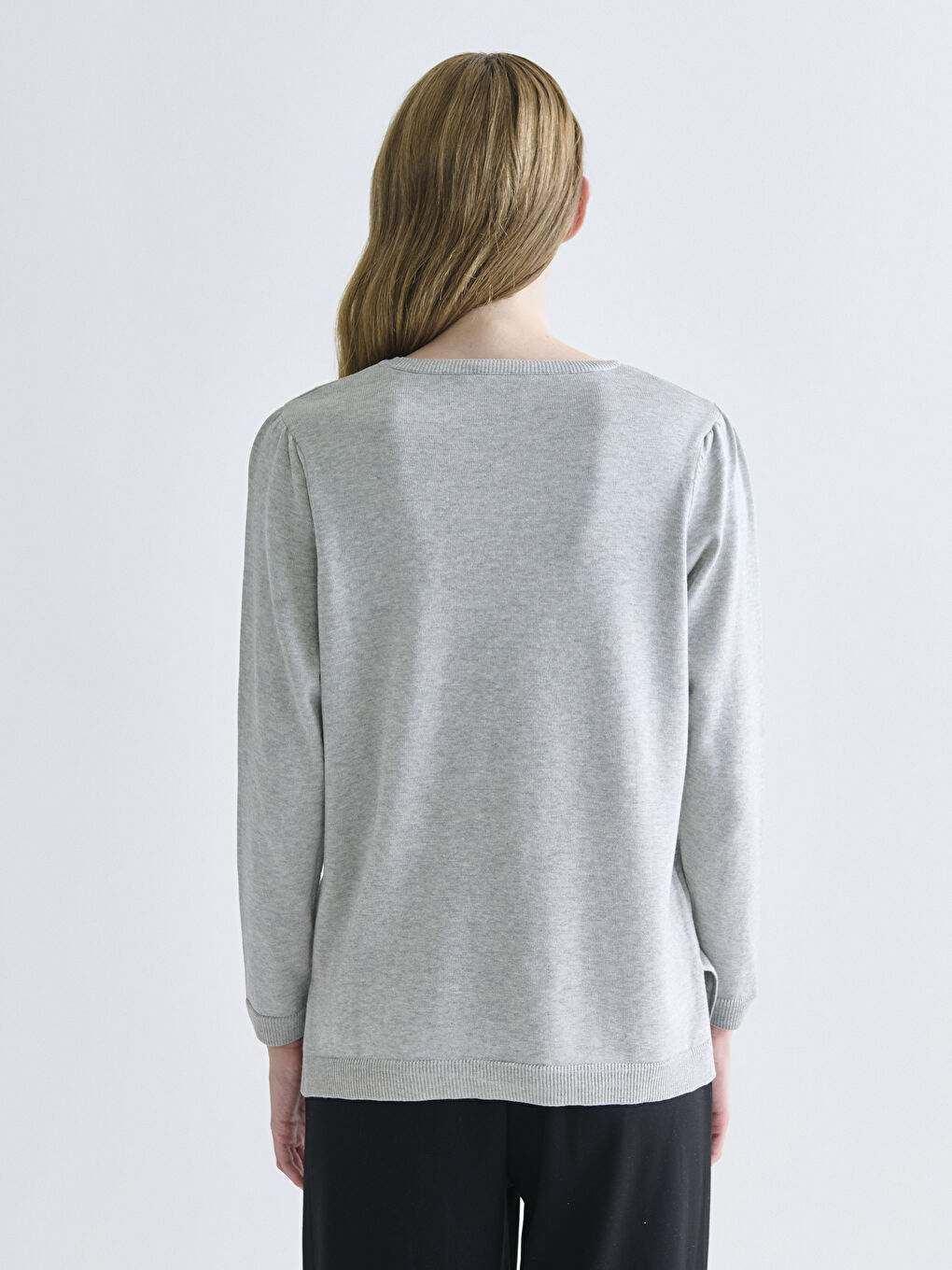 Bluza s okruglim izrezom ukrašena cirkonima-3