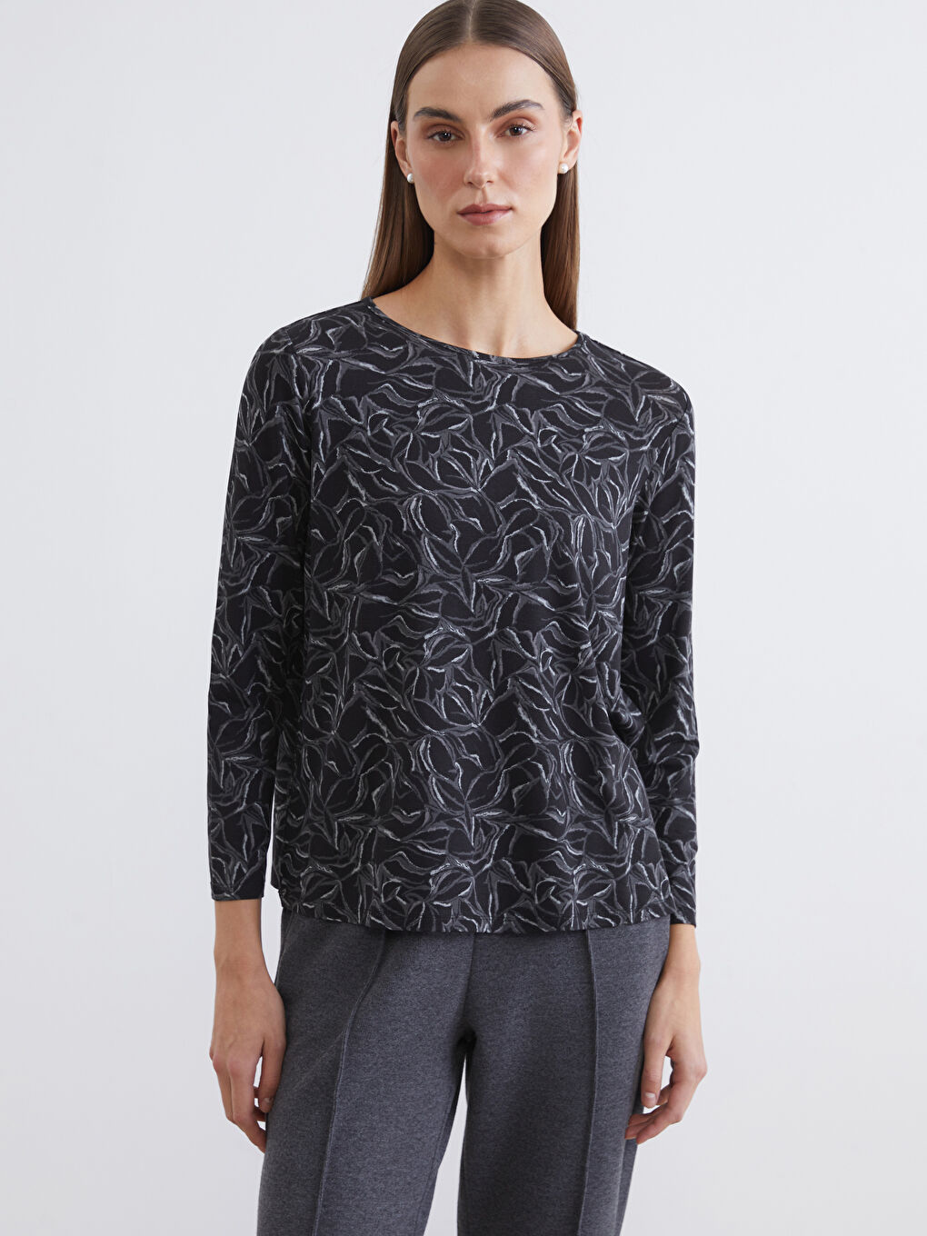 Bluza sa okruglim izrezom i uzorkom