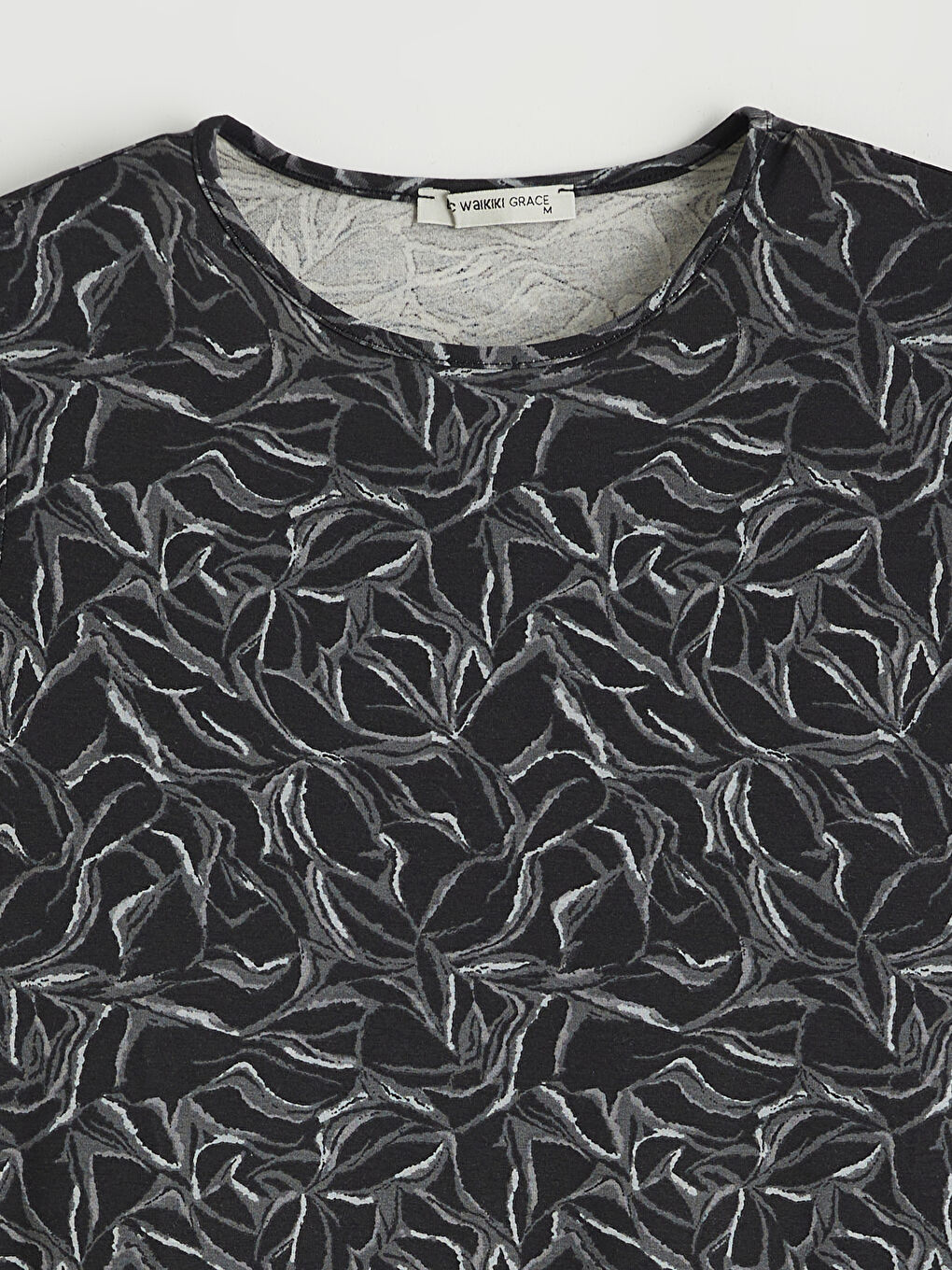 Bluza sa okruglim izrezom i uzorkom-5