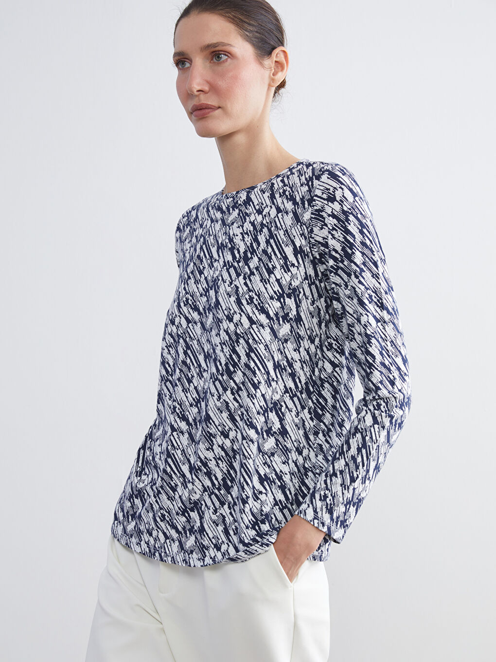 Crew Neck Patterned Blouse
