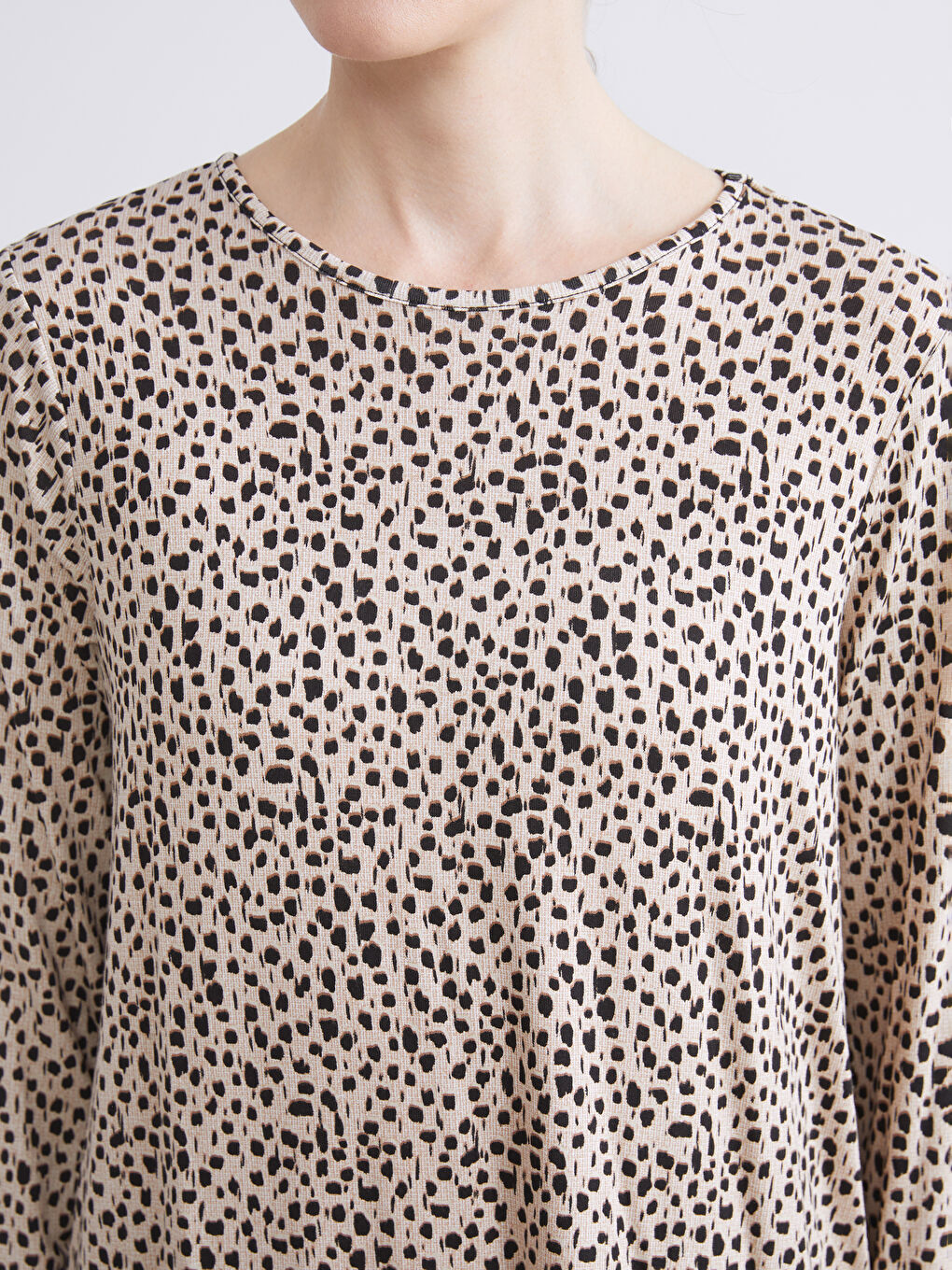 Bej Bisiklet Yaka Desenli Bluz-3