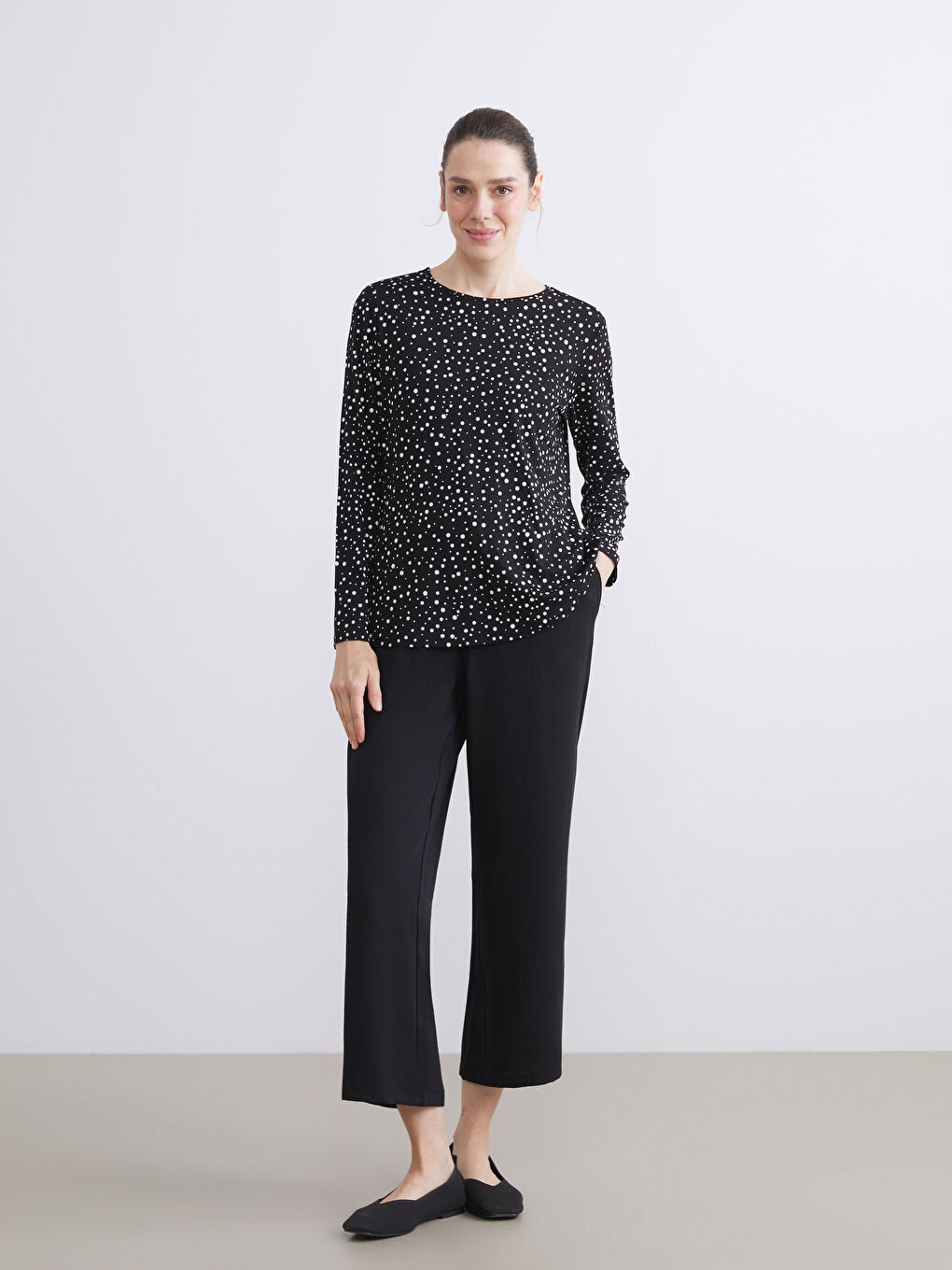 Plus Size Crew Neck Patterned Blouse-3