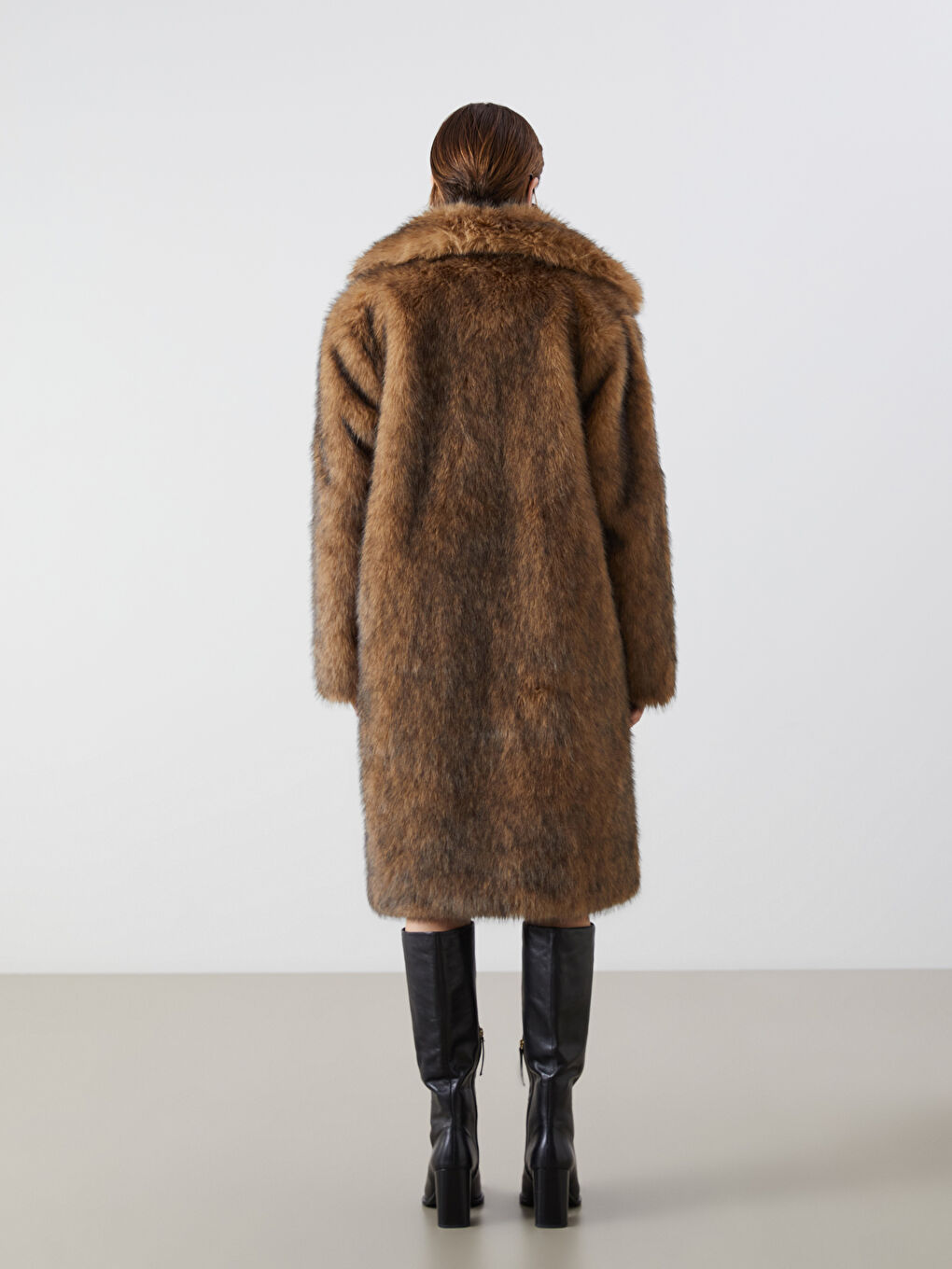 Jacket Neck Women's Fur Overcoat-4