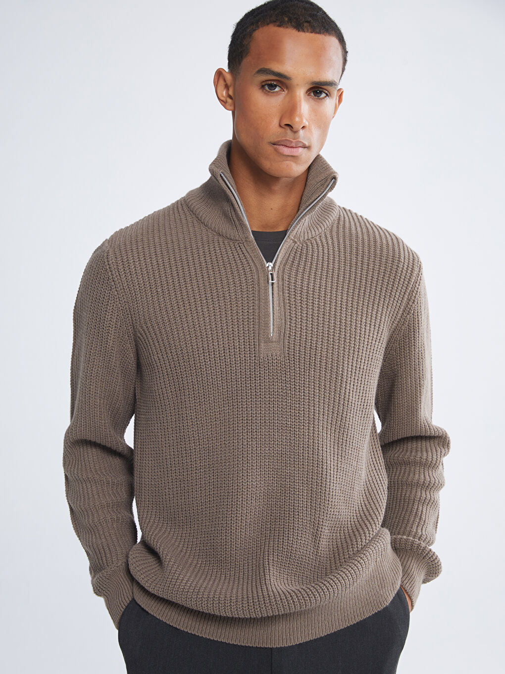 Bej Fermuarlı Dik Yaka Erkek Triko Kazak-2