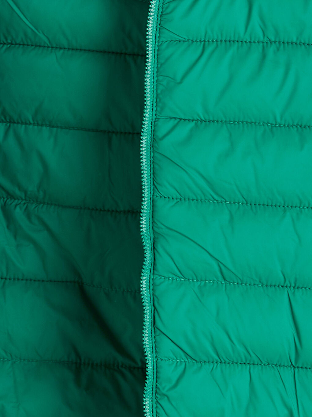 Yeşil Kapüşonlu Erkek Çocuk Şişme Mont-1