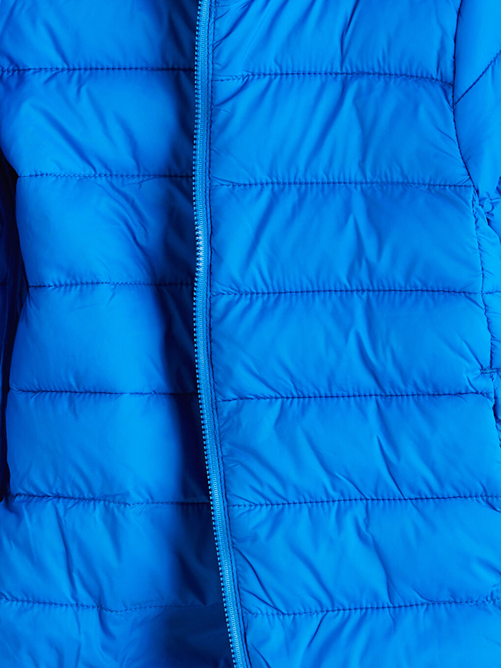 Mavi Kapüşonlu Erkek Çocuk Şişme Mont-1