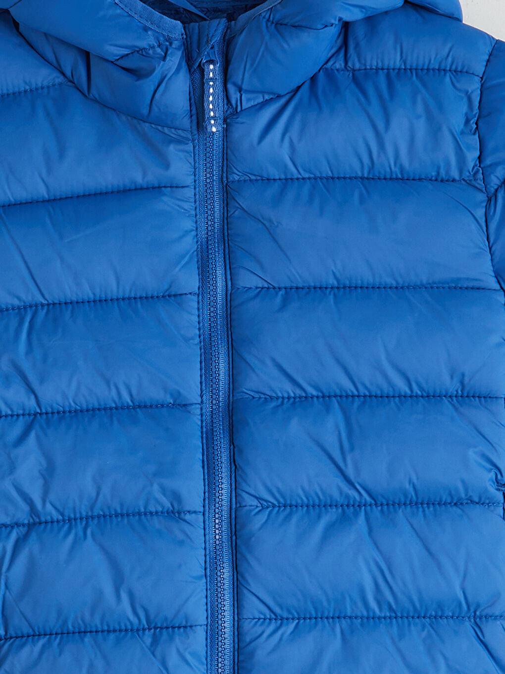 Mavi Kapüşonlu Erkek Çocuk Şişme Mont-1