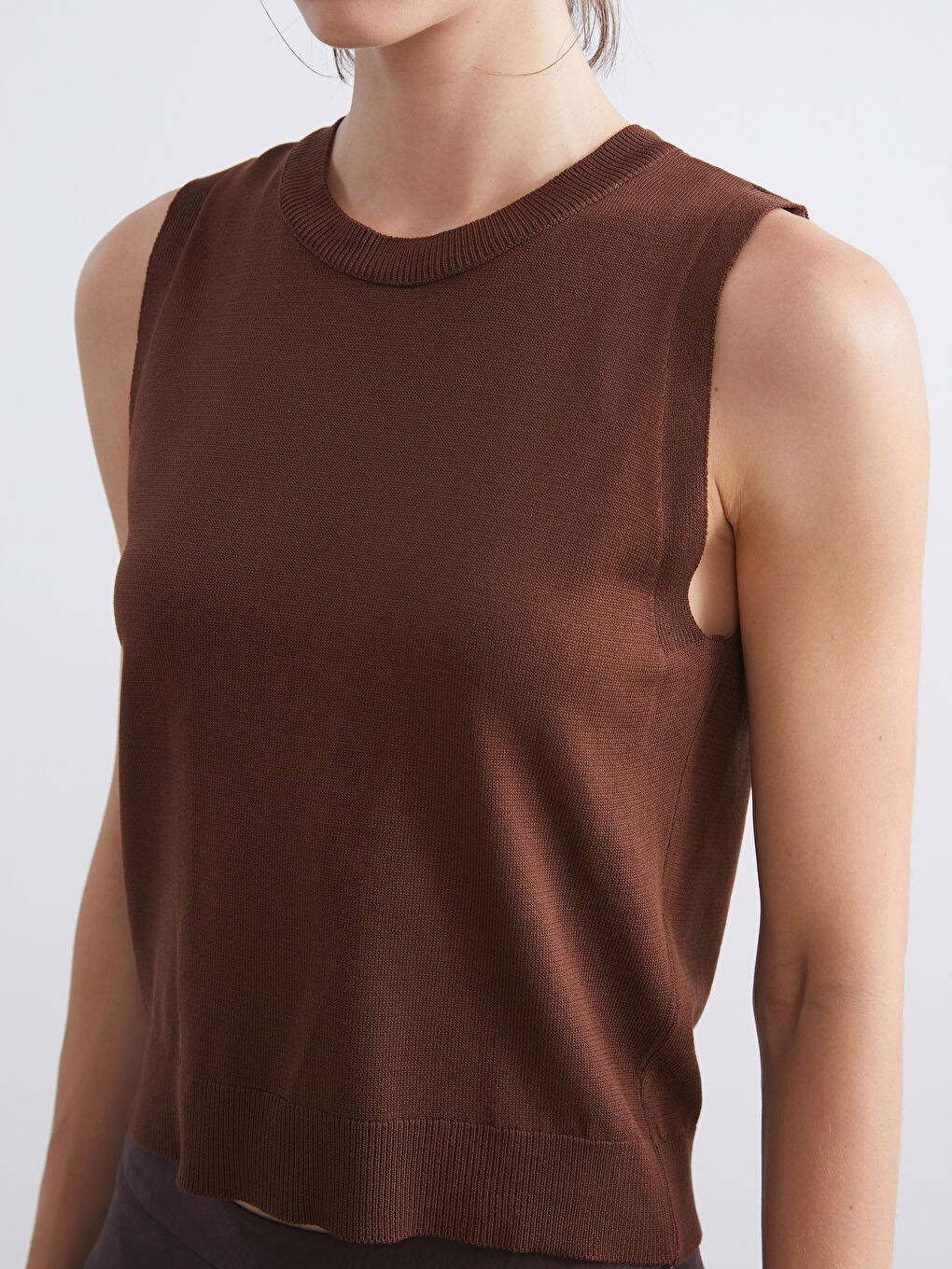 Kahverengi Bisiklet Yaka Kadın Triko Atlet-2