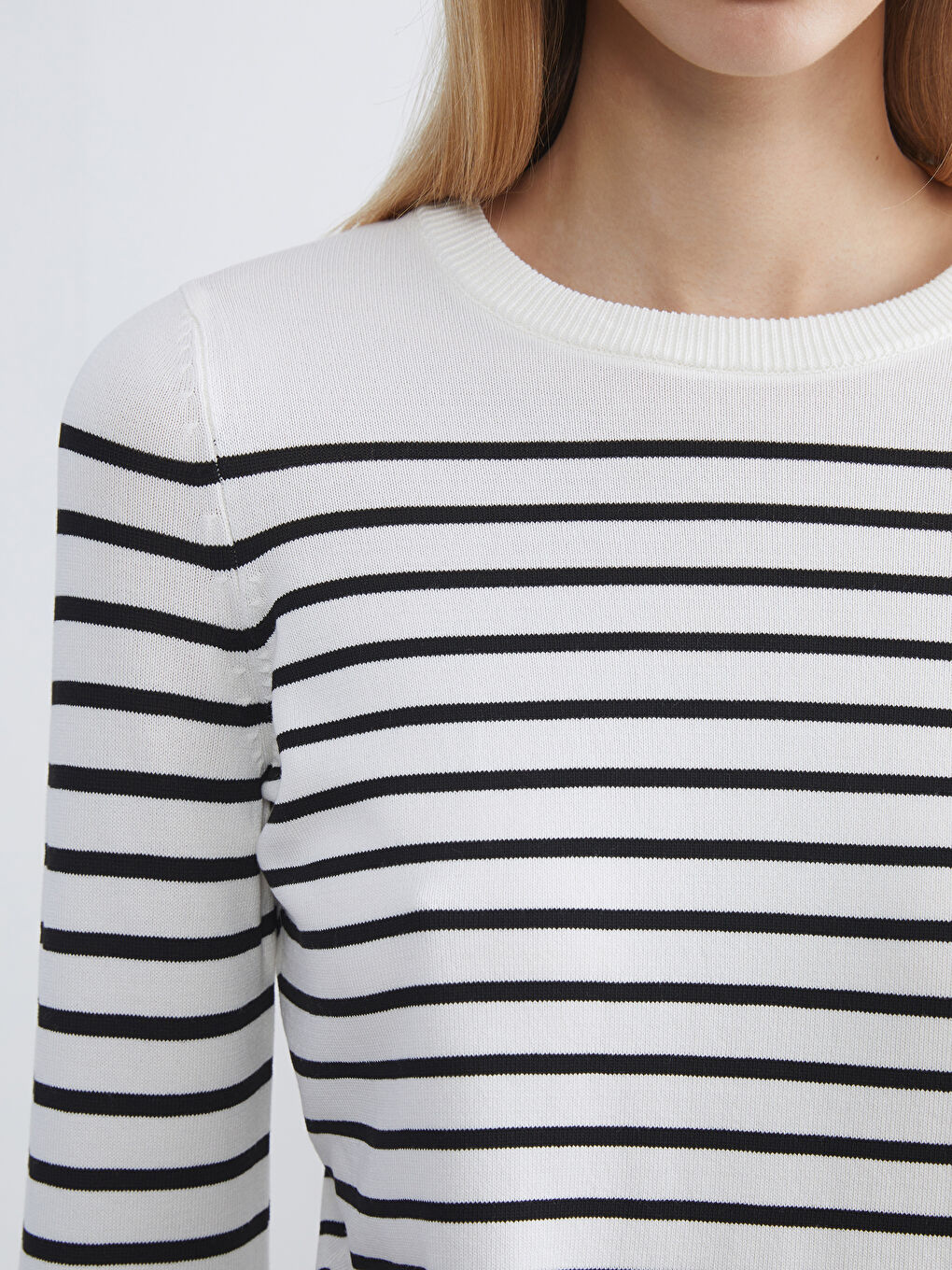 LCW Vision Crew Neck Striped Women's Knitwear Sweater -W5FE27Z8-LEG