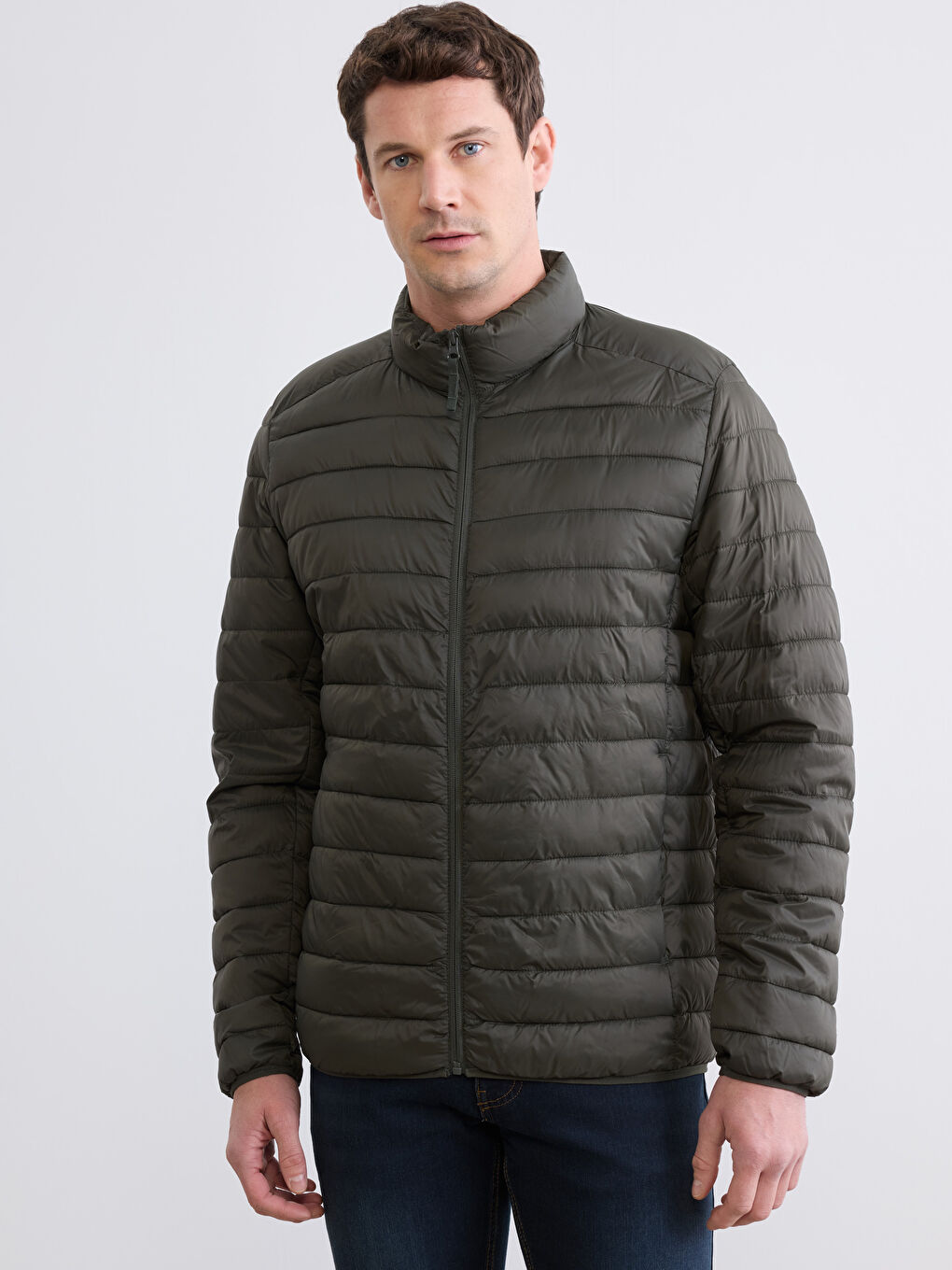 Haki Standart Kalıp Dik Yaka Erkek Şişme Mont