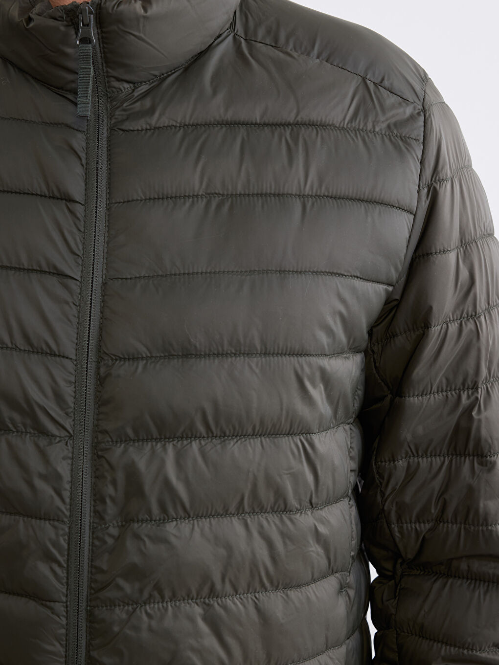 Haki Standart Kalıp Dik Yaka Erkek Şişme Mont-2