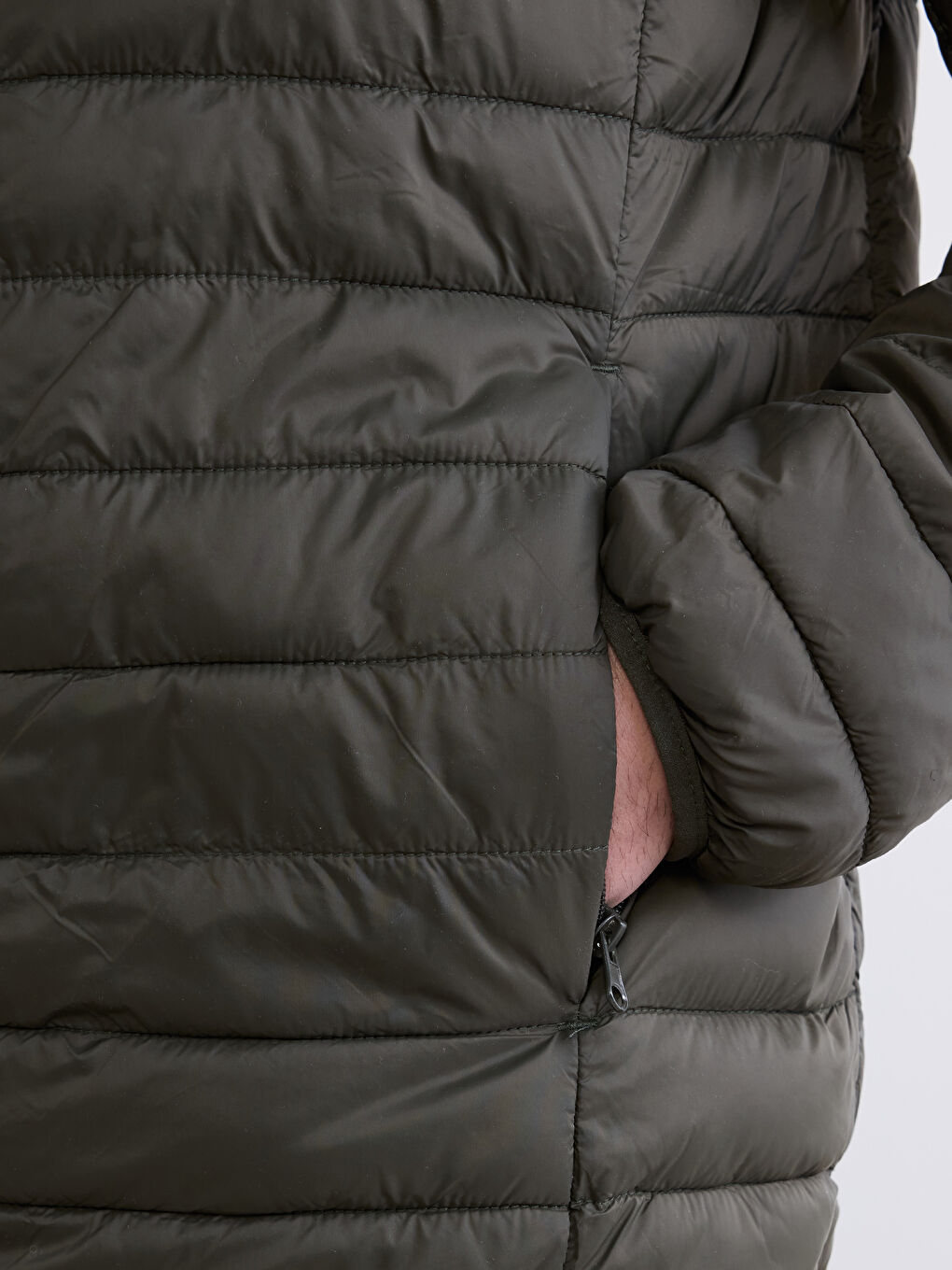 Haki Standart Kalıp Dik Yaka Erkek Şişme Mont-3