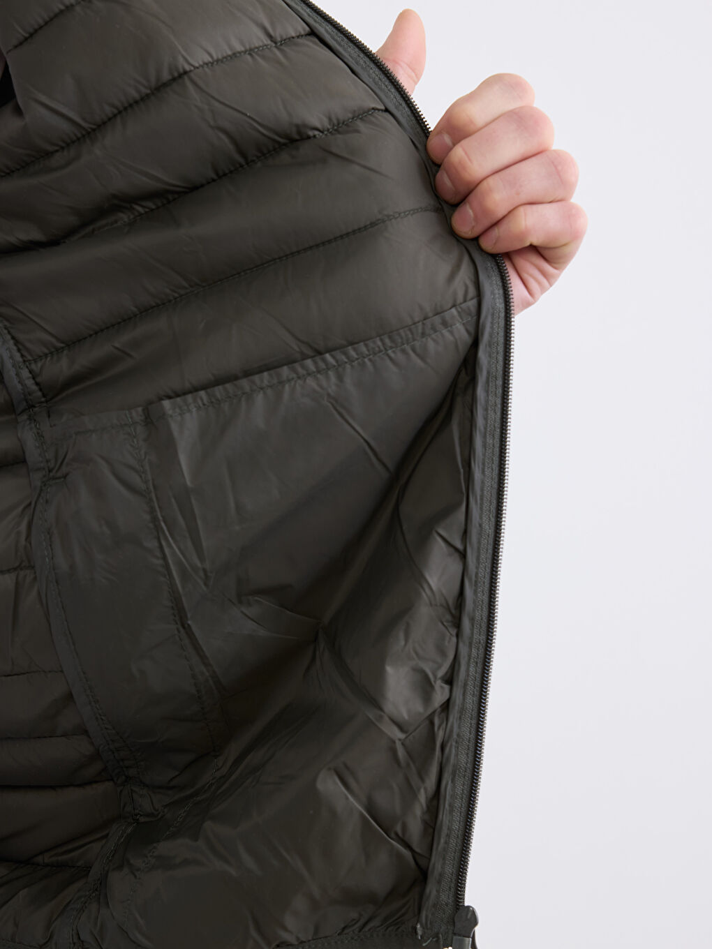 Haki Standart Kalıp Dik Yaka Erkek Şişme Mont-4