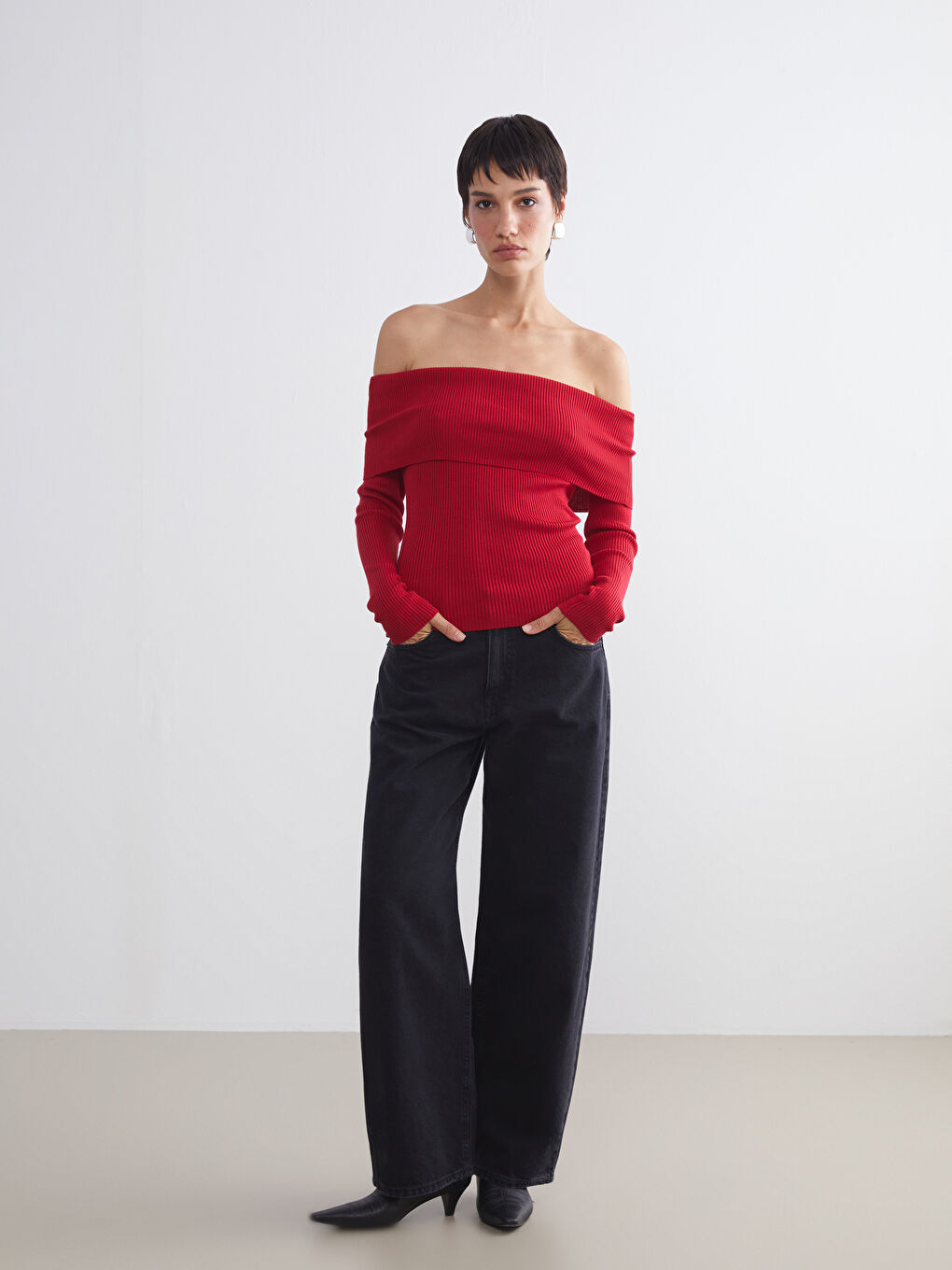 Kırmızı Kayık Yaka Kadın Triko Kazak-1