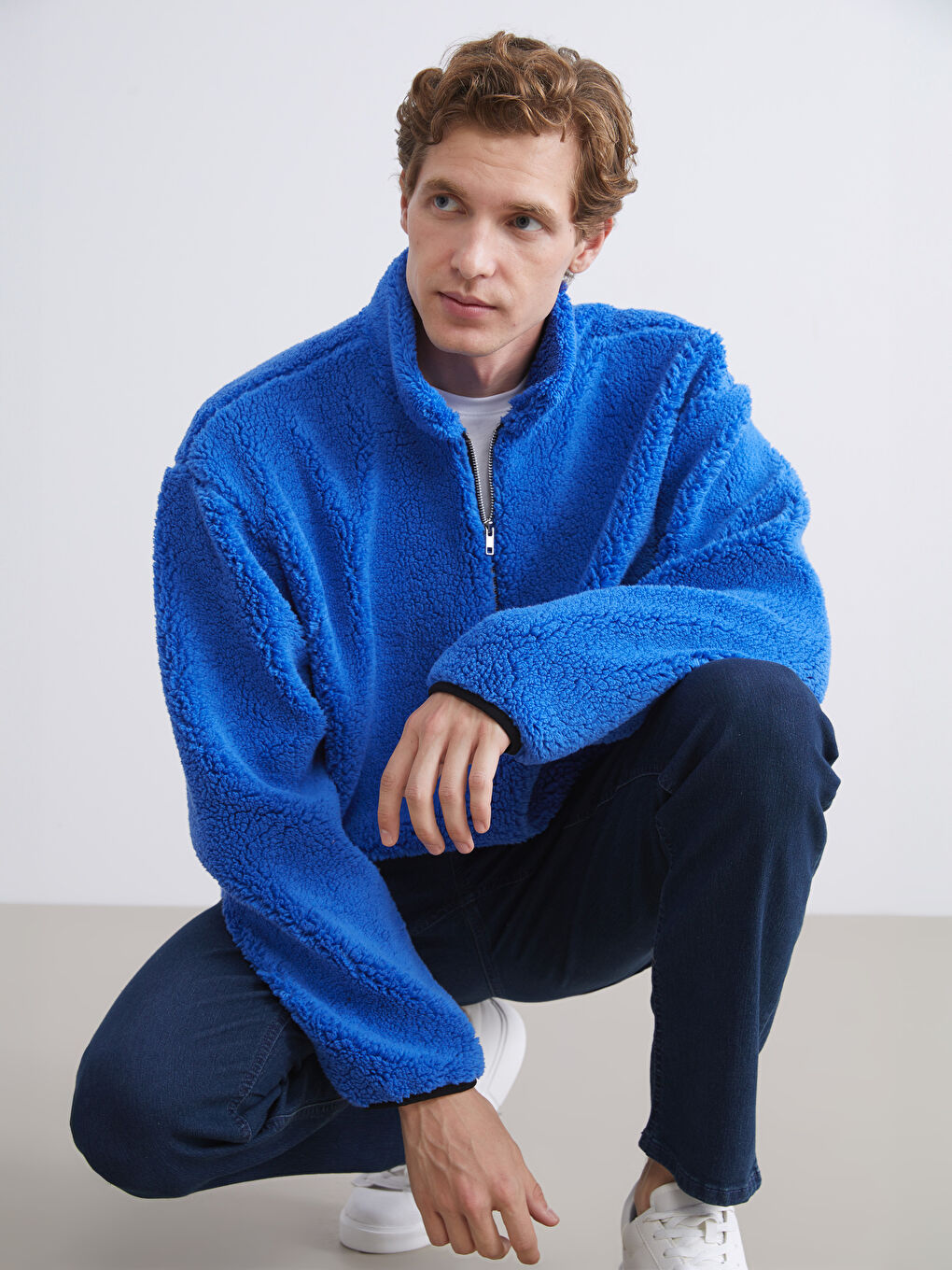 Mavi Dik Yaka Uzun Kollu Pelüş Erkek Sweatshirt