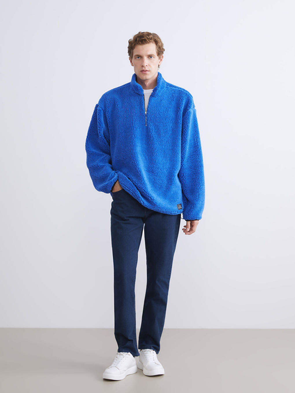 Mavi Dik Yaka Uzun Kollu Pelüş Erkek Sweatshirt-1