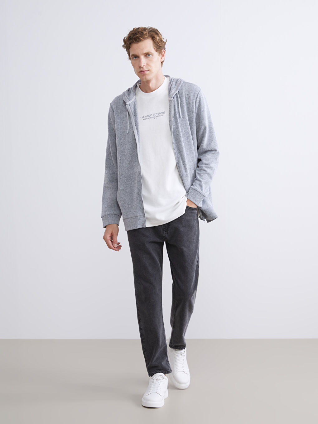 Beyaz Kapüşonlu Uzun Kollu Erkek Fermuarlı Sweatshirt-1