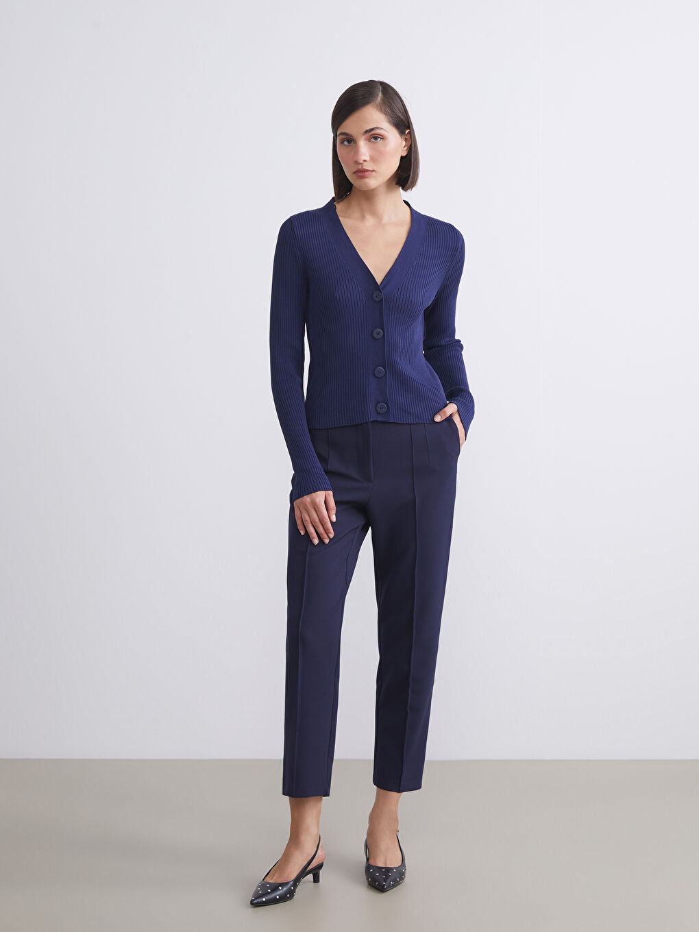 Lacivert V Yaka Kadın Triko Hırka-1