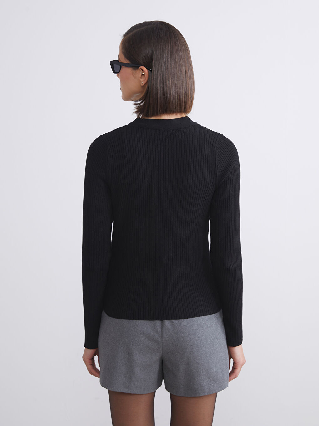 Siyah V Yaka Kadın Triko Hırka-3