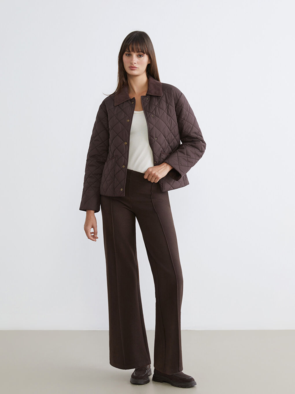 Pantalone od trikotaže sa elastičnim strukom i širokim nogavicama za žene