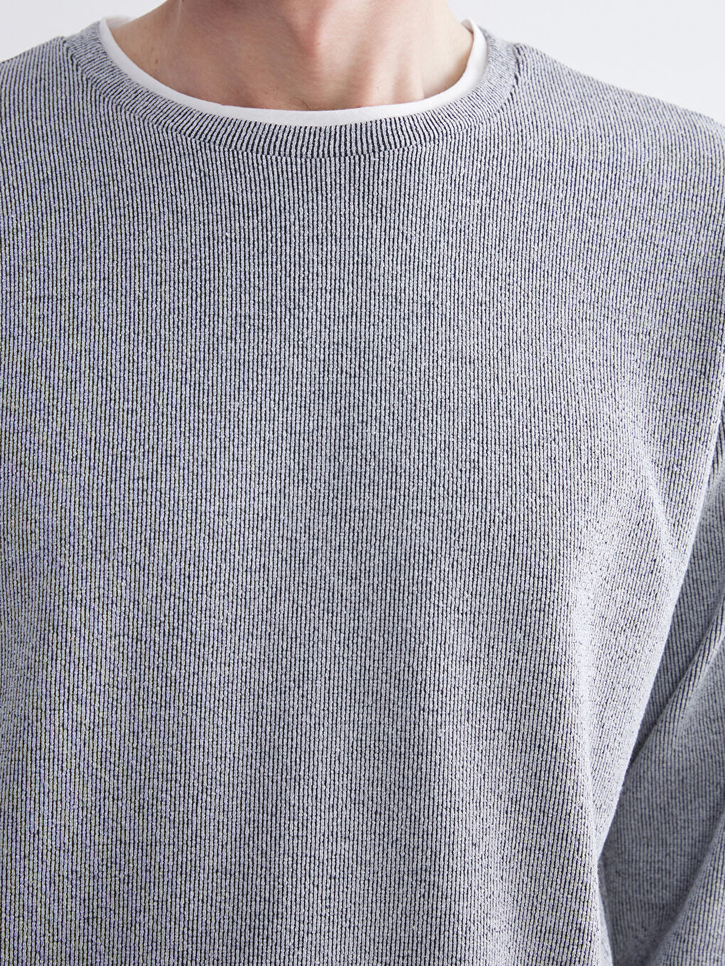 Beyaz Bisiklet Yaka Erkek Sweatshirt-2