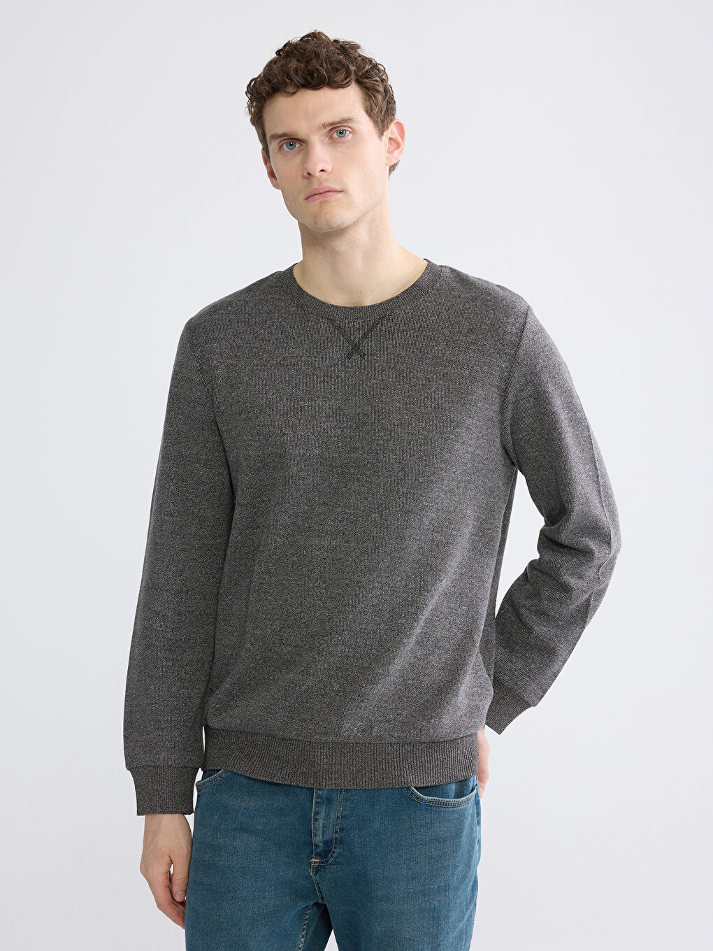 Crew Neck Basic Men's Sweatshirt