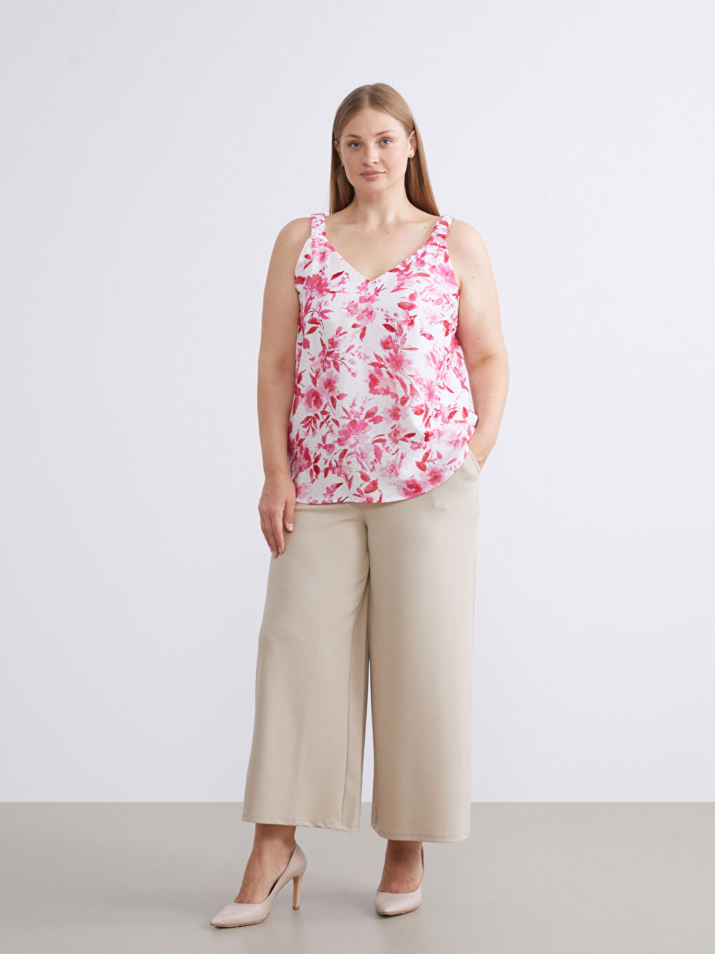 Pembe V Yaka Çiçekli Bluz-5