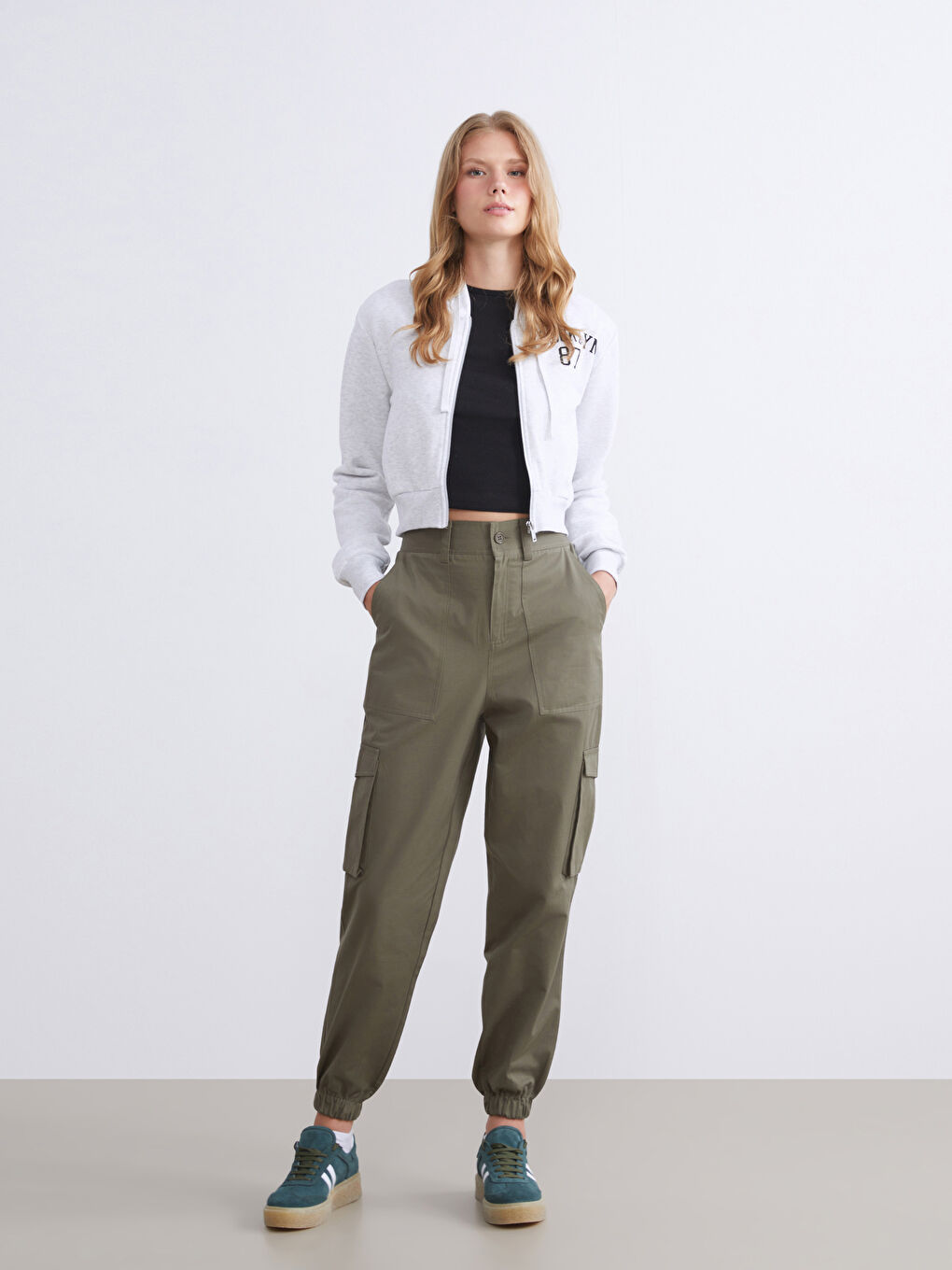 TAMNO ŽUTA Jogger pantalone Žena