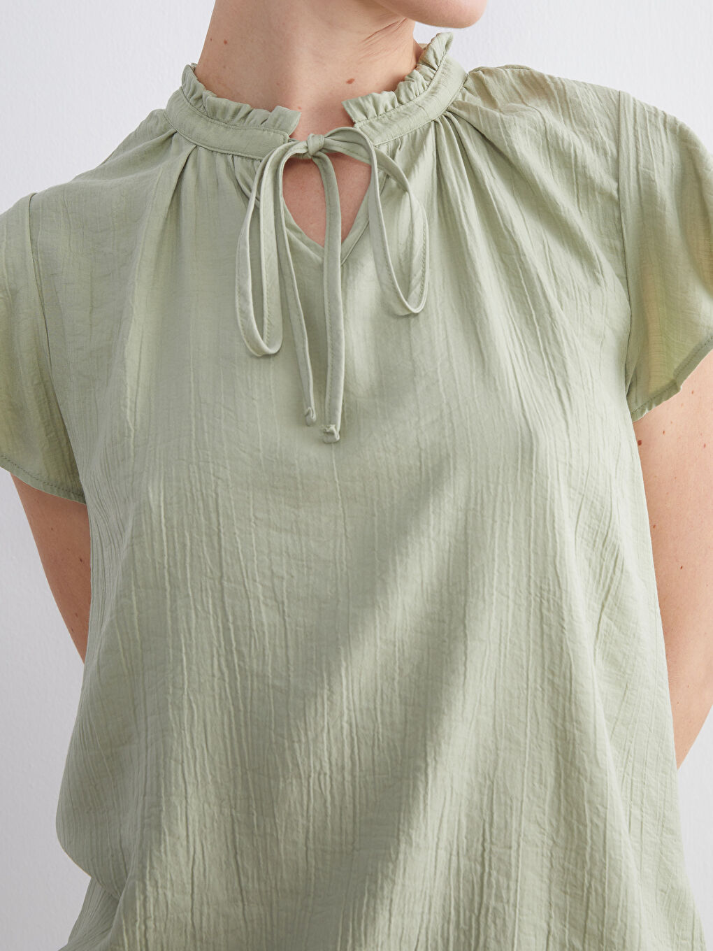 Yeşil Bağlamalı Yaka Dokulu Bluz-2