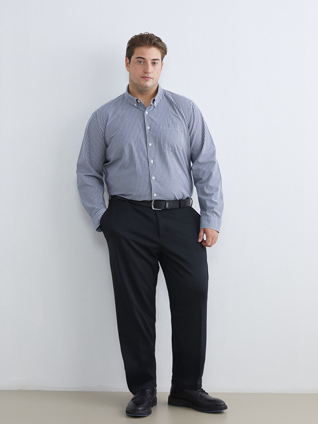 قميص بوبلين كاروهات كم طويل عادي للرجال-5