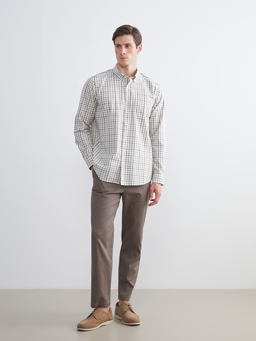 LCWAIKIKI Classic Regular Fit Long Sleeve Plaid Poplin Men's Shirt -W5FF15Z8-LKQ
