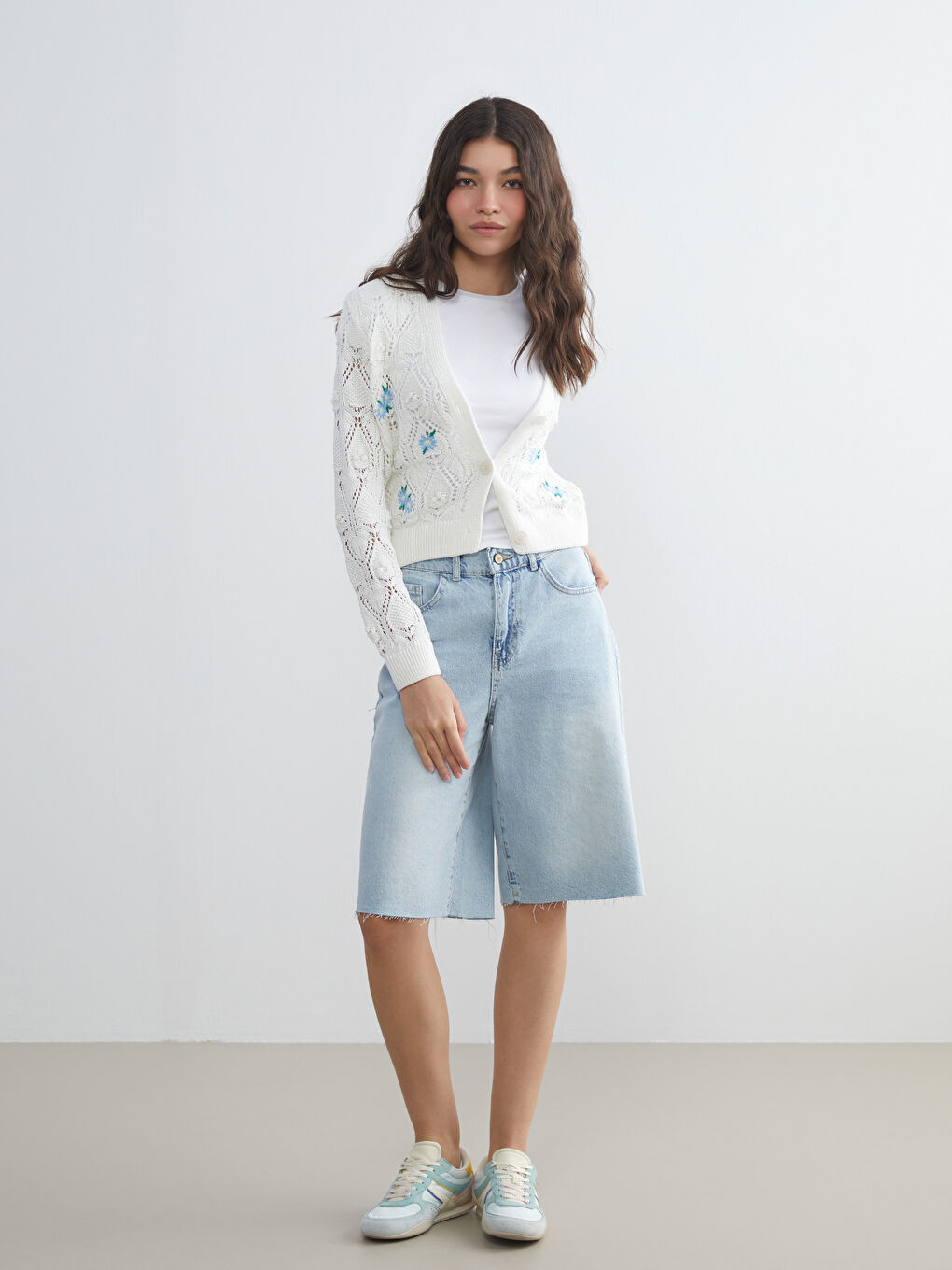 Ekru V Yaka Ajurlu Kadın Triko Hırka-1