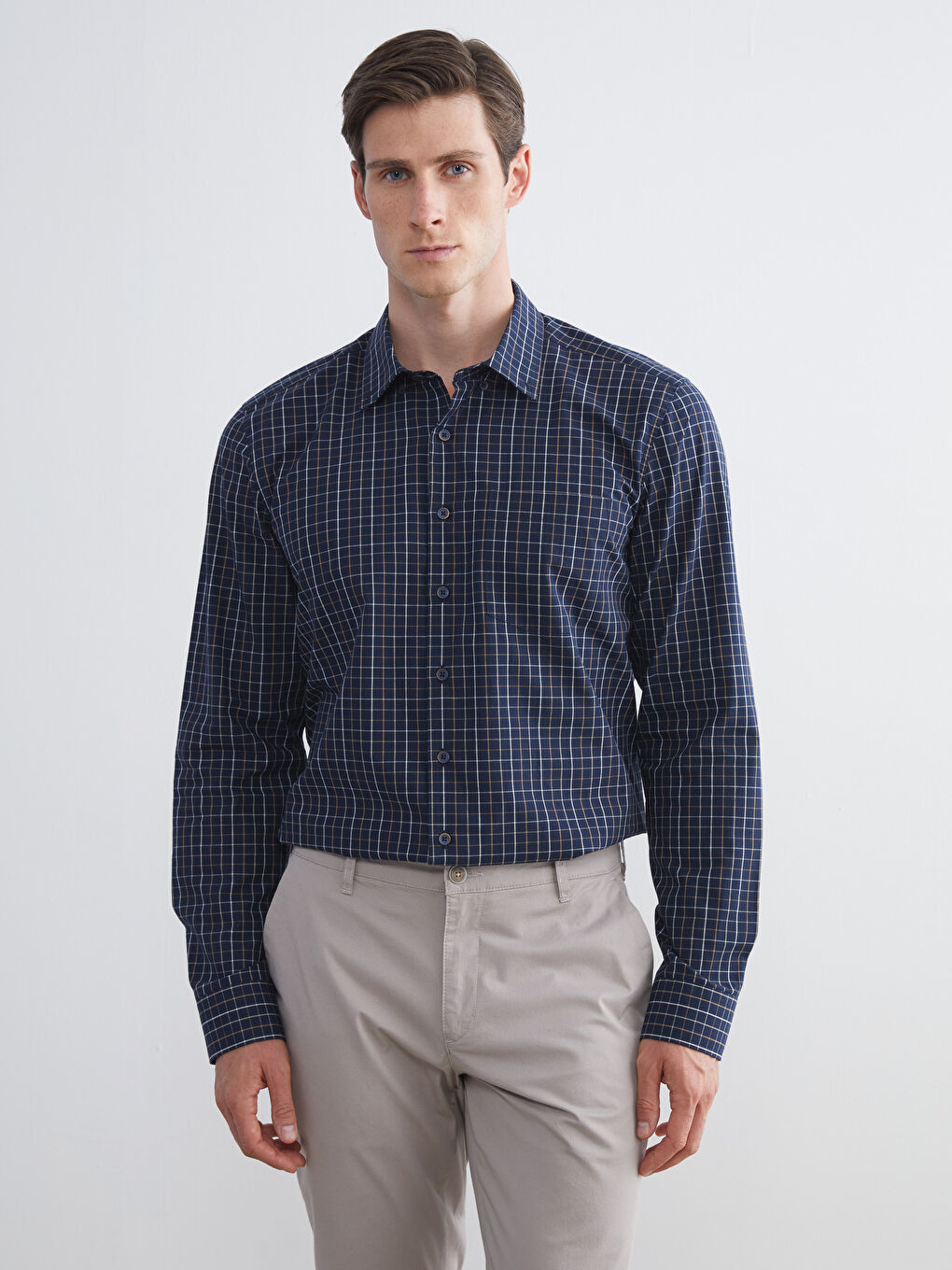 LCWAIKIKI Classic Regular Fit Long Sleeve Plaid Poplin Men's Shirt -W5FF20Z8-LN6