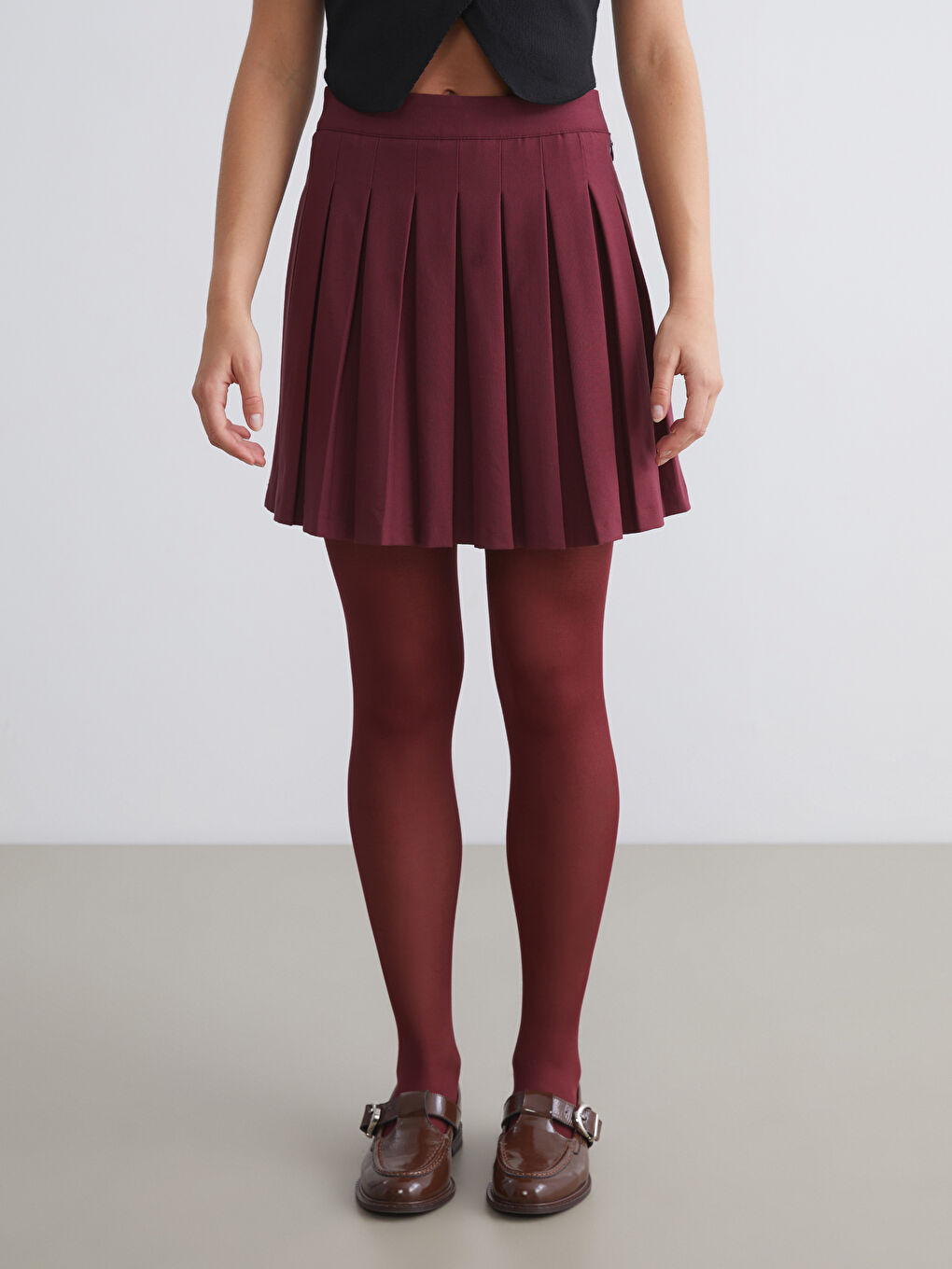 Waist Zipper Pleated Mini Skirt-1