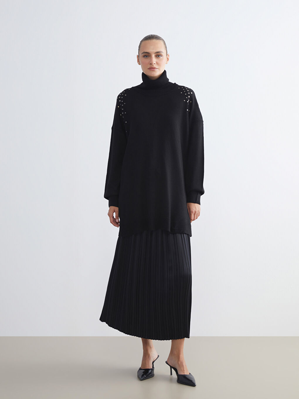 Siyah Balıkçı Yaka Kadın Triko Kazak-1